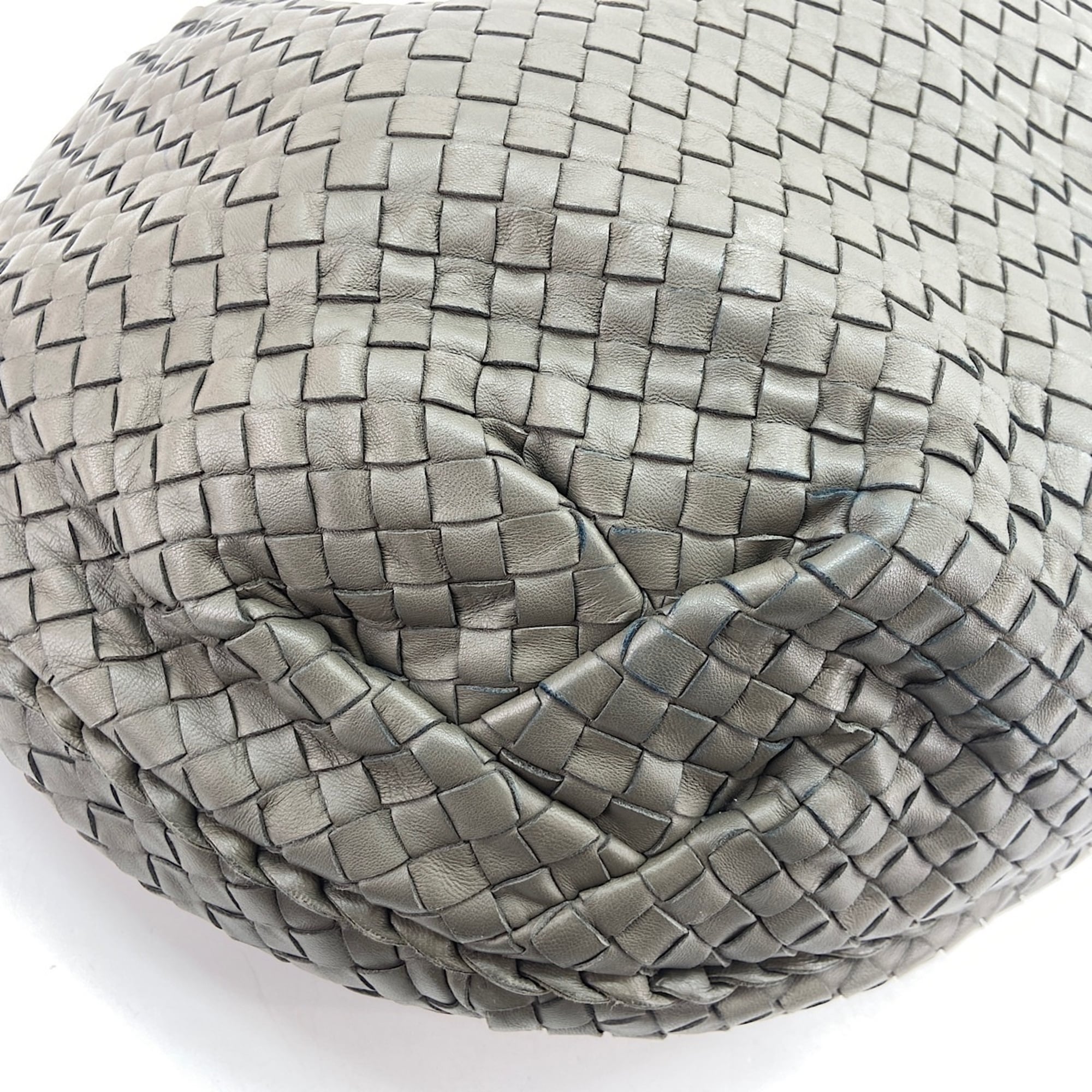 Bottega Veneta Gray Shoulder Bag (Pre-Owned)