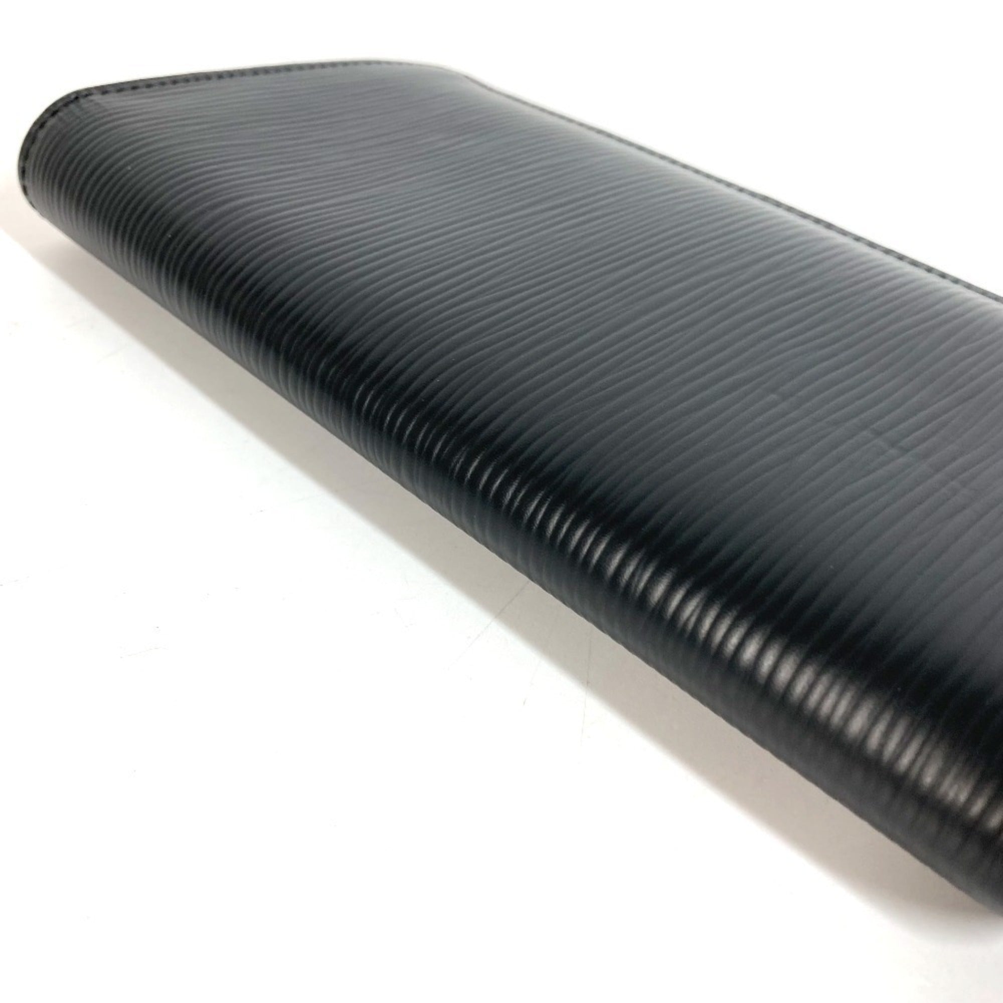 Louis Vuitton Black Noir Epi Leather Long Wallet (Bi-Fold) (Pre-Owned)