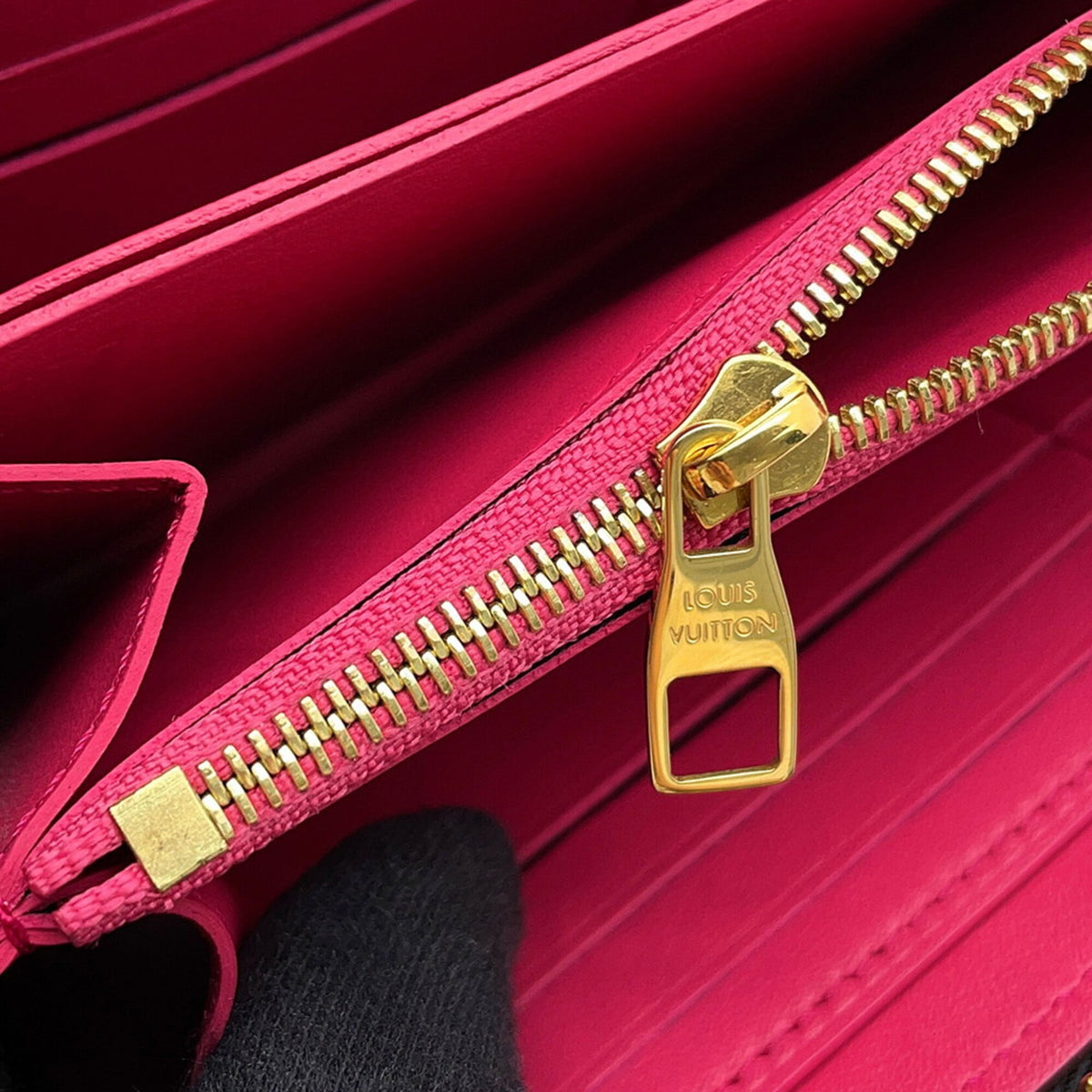 Louis Vuitton Black Noir Pink Leather Long Wallet (Bi-Fold) (Pre-Owned)