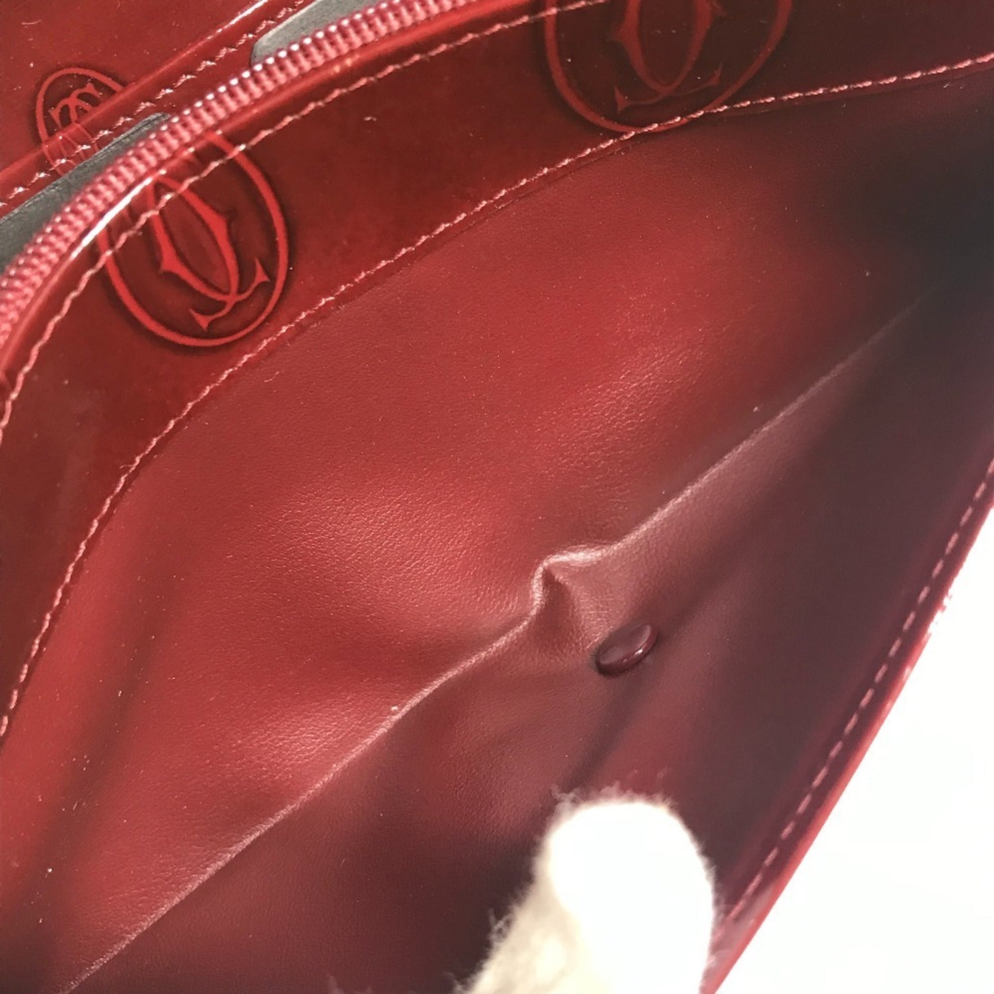 Cartier Red Color Patent Leather Long Wallet (Bi-Fold) (Pre-Owned)