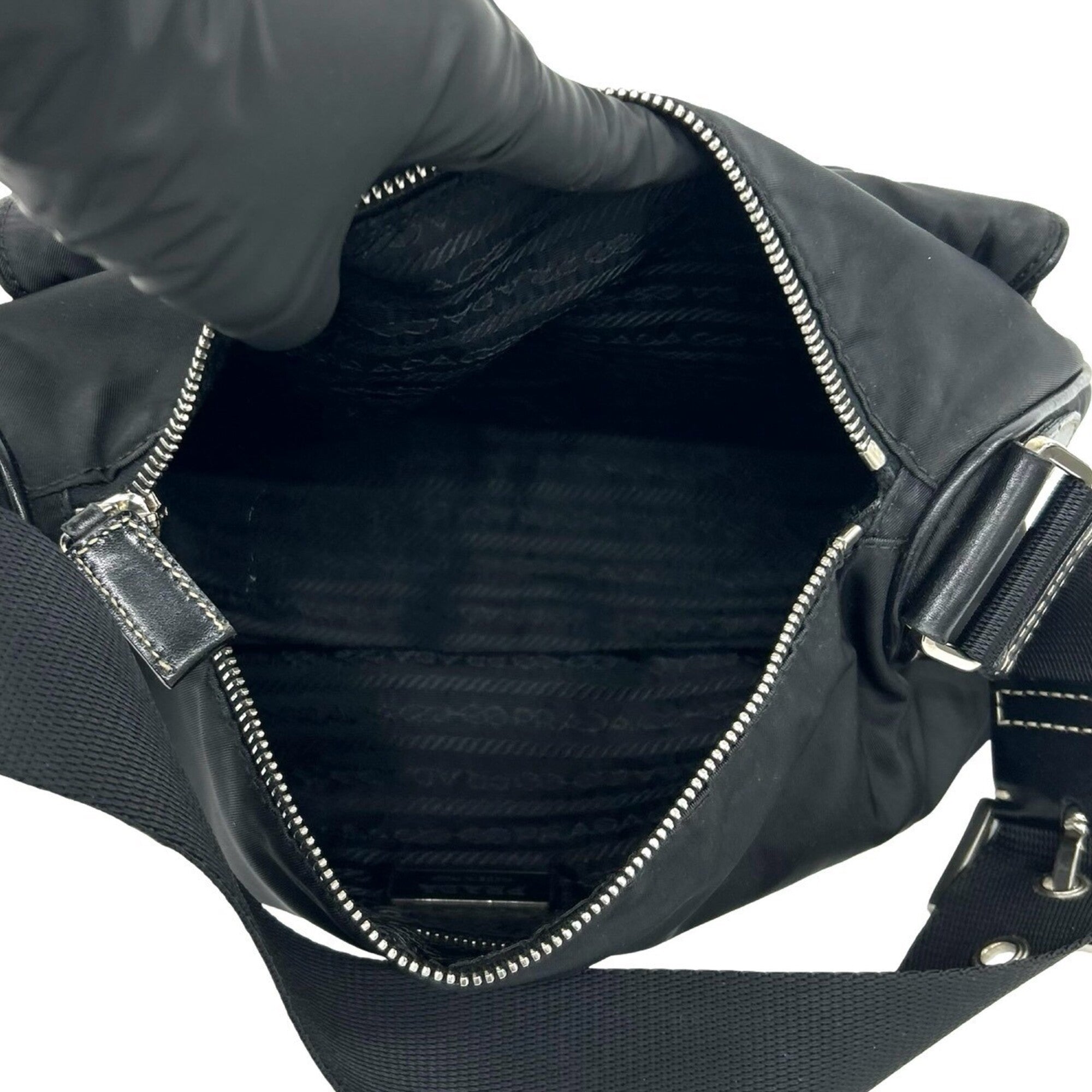 Prada Black Leather Nylon Handbag Shoulder Bag (Pre-Owned)