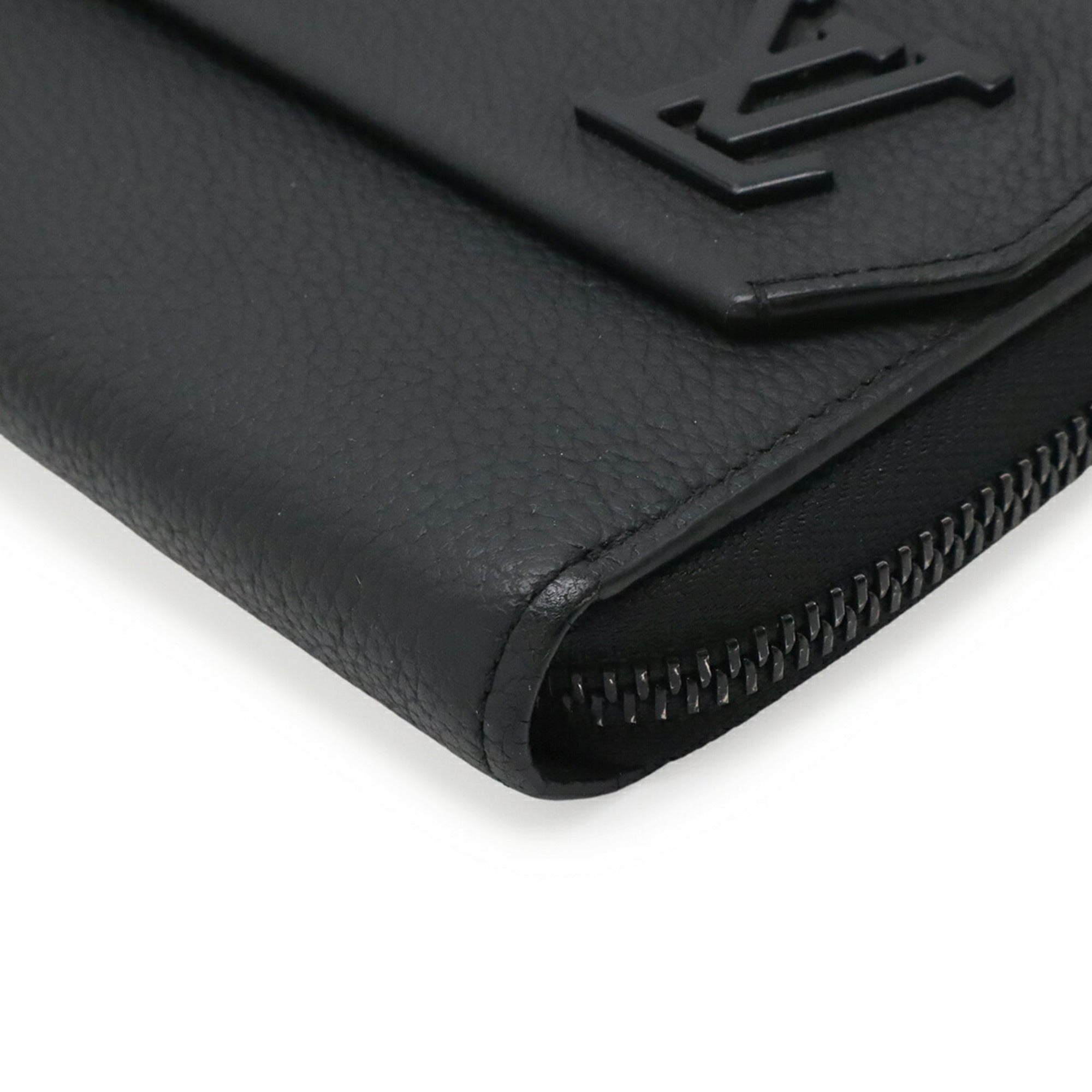 Louis Vuitton Black Noir Leather Coin Purse/Coin Case (Pre-Owned)