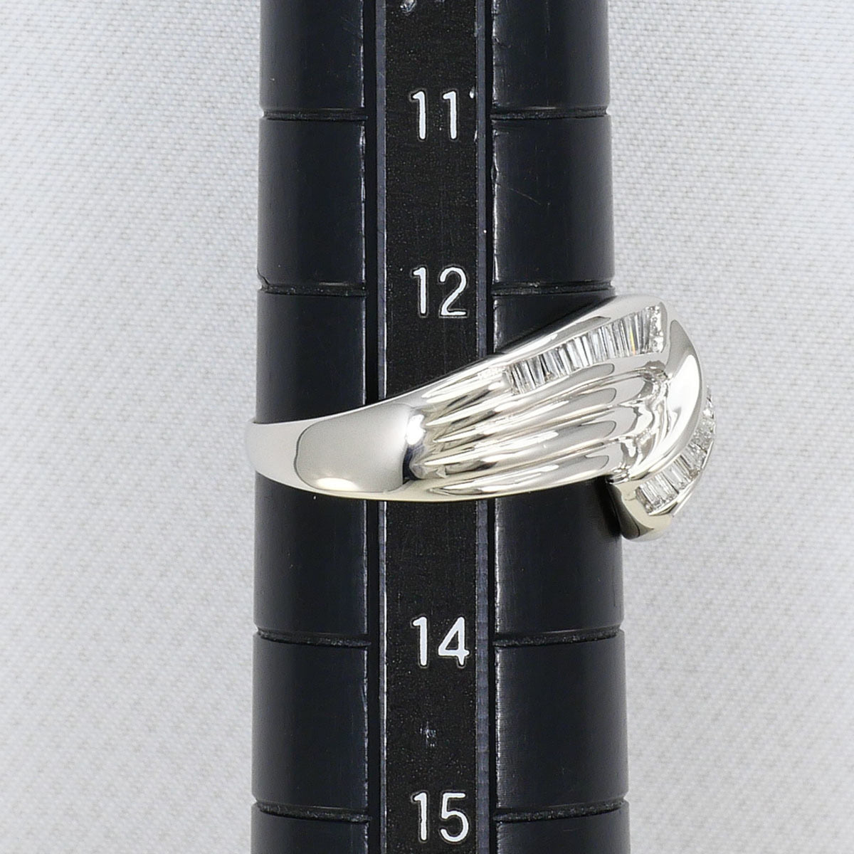 Unbranded Platinum Platinum 900 Band Ring (Pre-Owned)