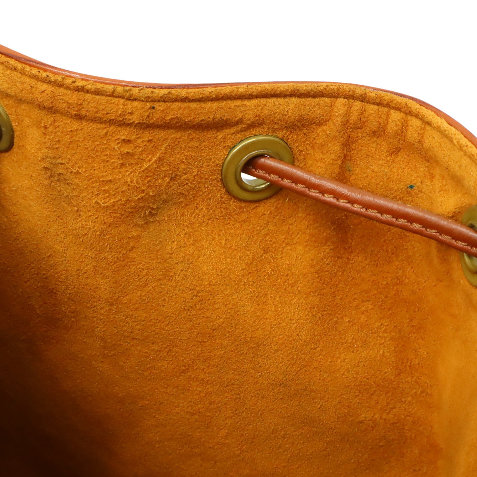 Louis Vuitton Brown Epi Leather Shoulder Bag (Pre-Owned)
