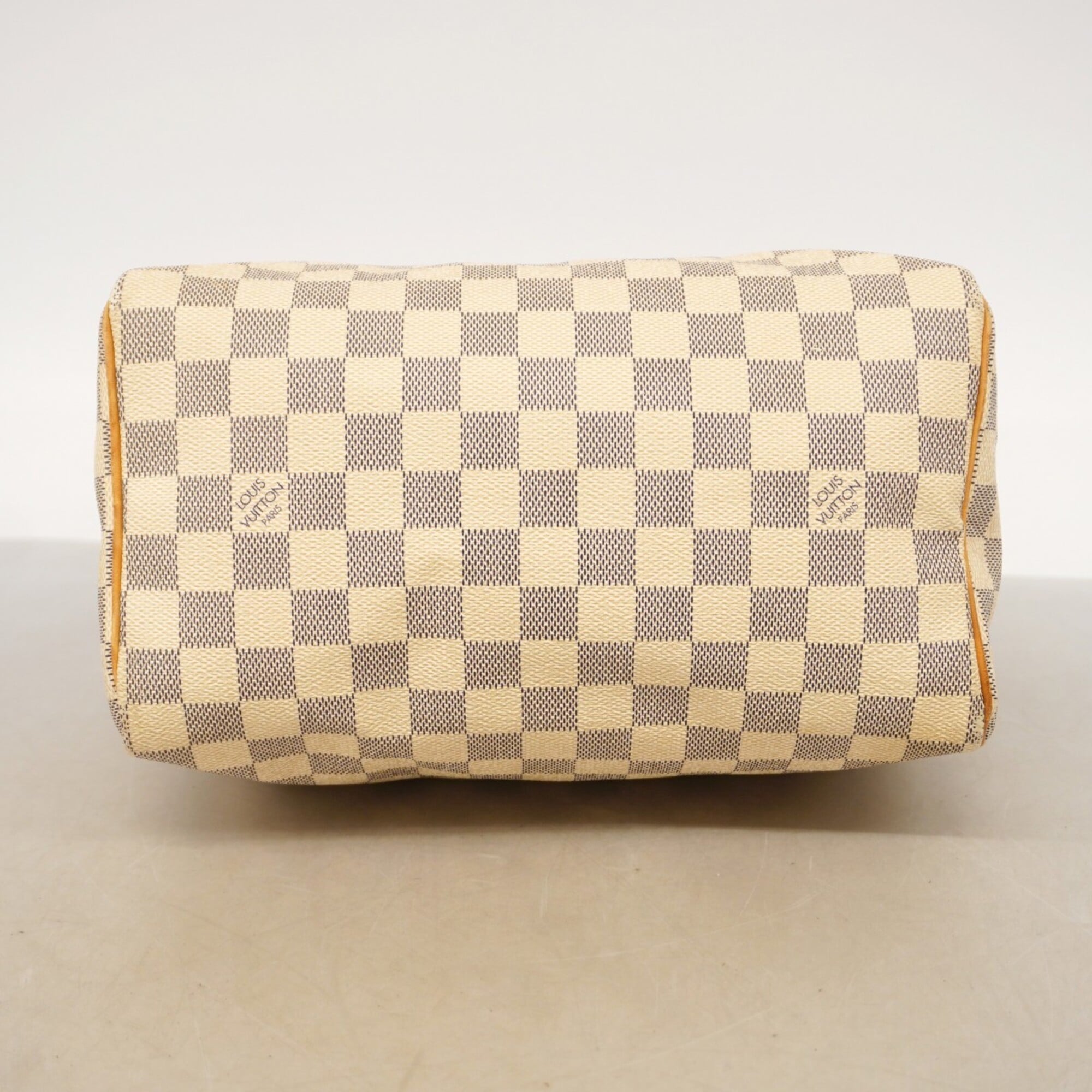 Louis Vuitton White Handbag (Pre-Owned)