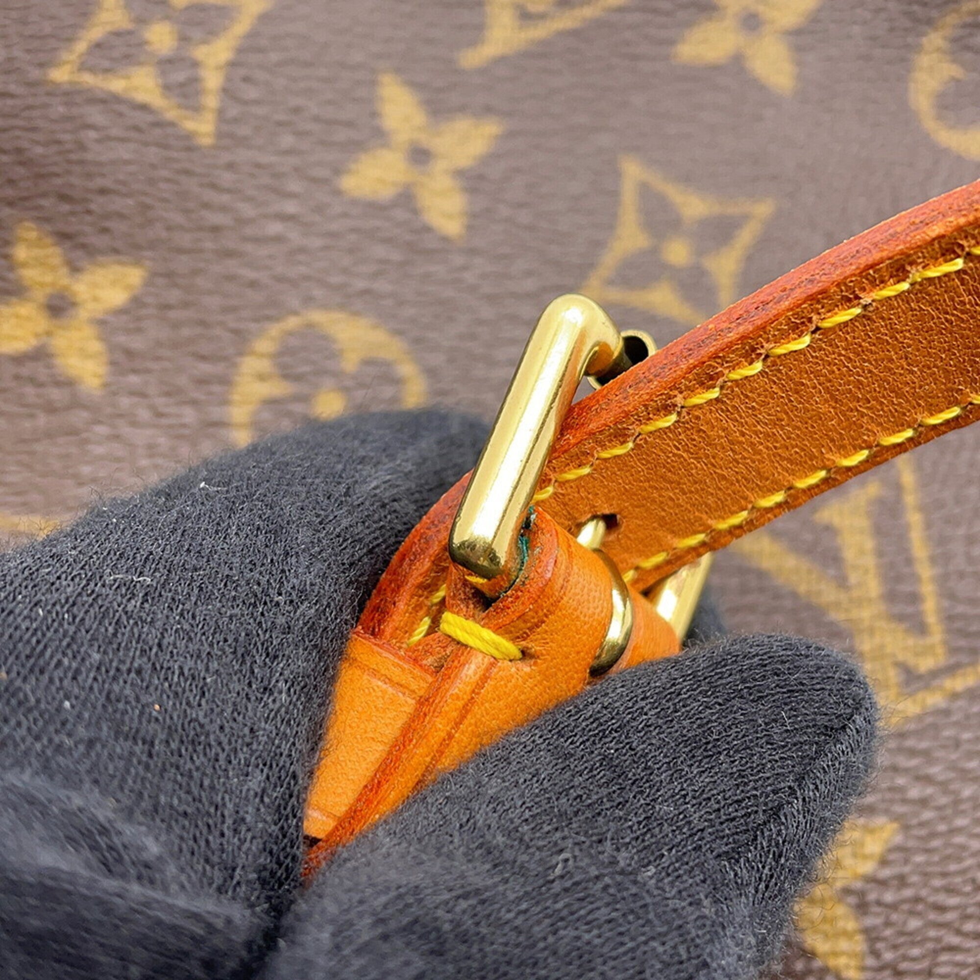 Louis Vuitton Brown Monogram Canvas Handbag Shoulder Bag (Pre-Owned)
