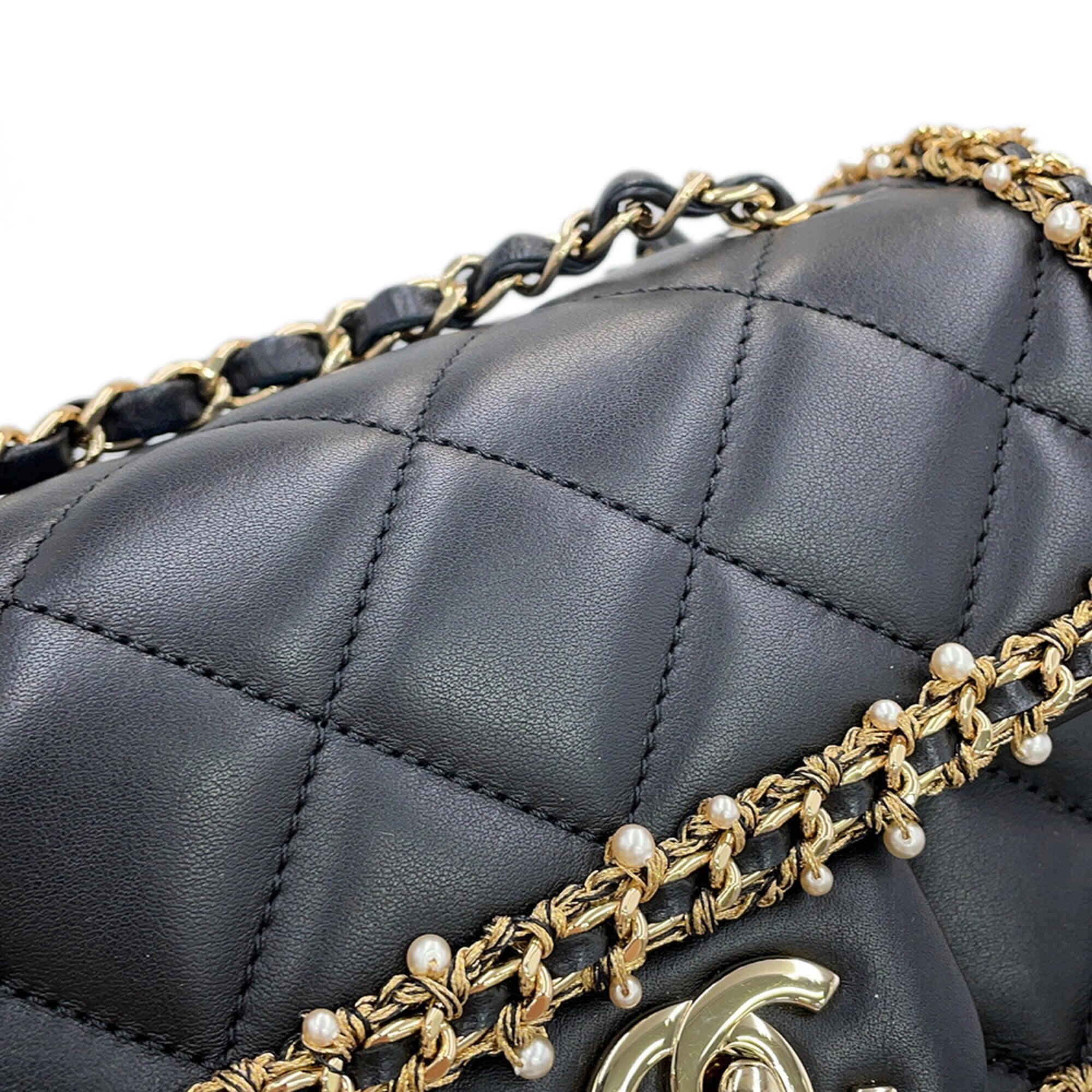 Chanel Matelasse Black Leather Handbag Shoulder Bag (Pre-Owned)