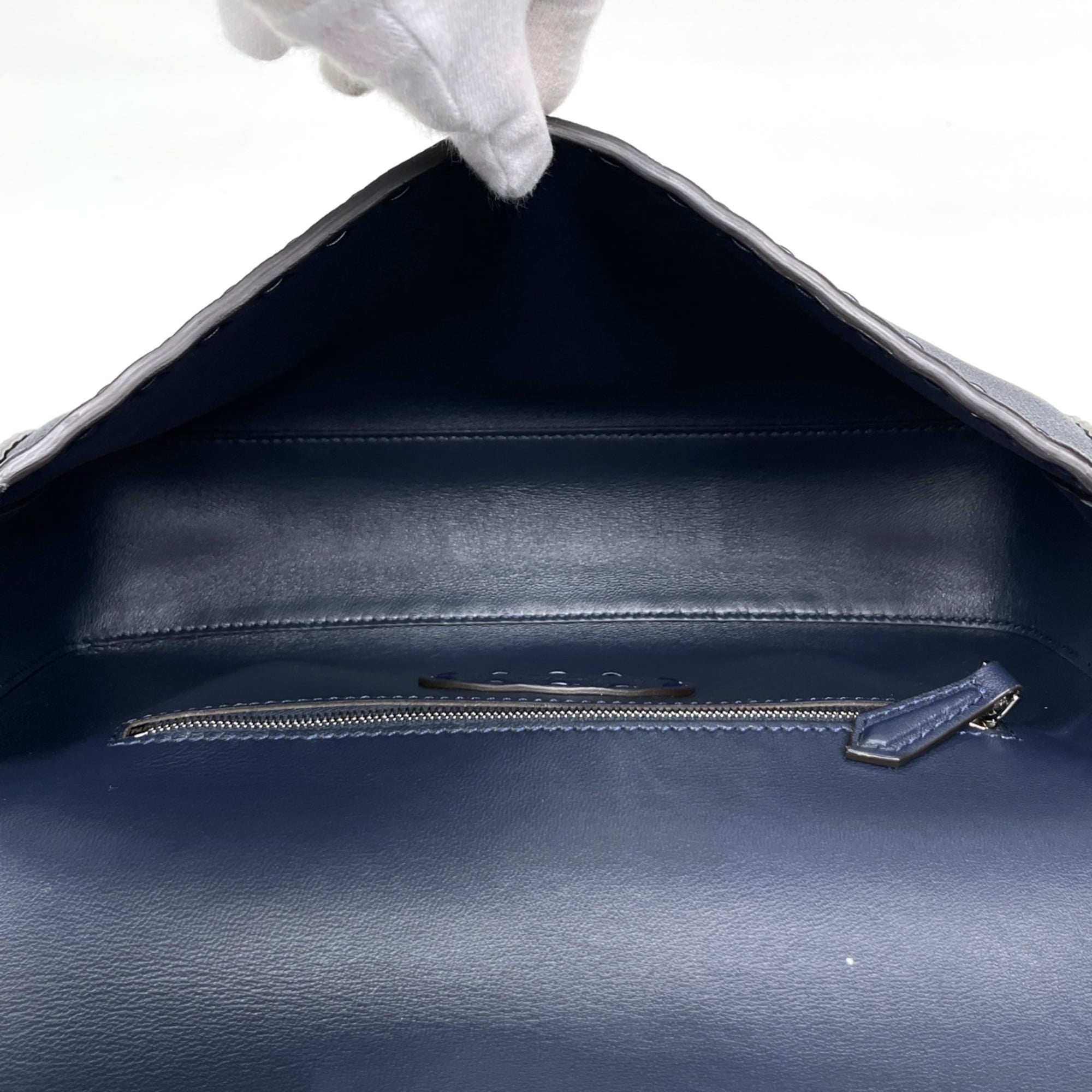 Fendi Selleria Navy Leather Handbag (Pre-Owned)