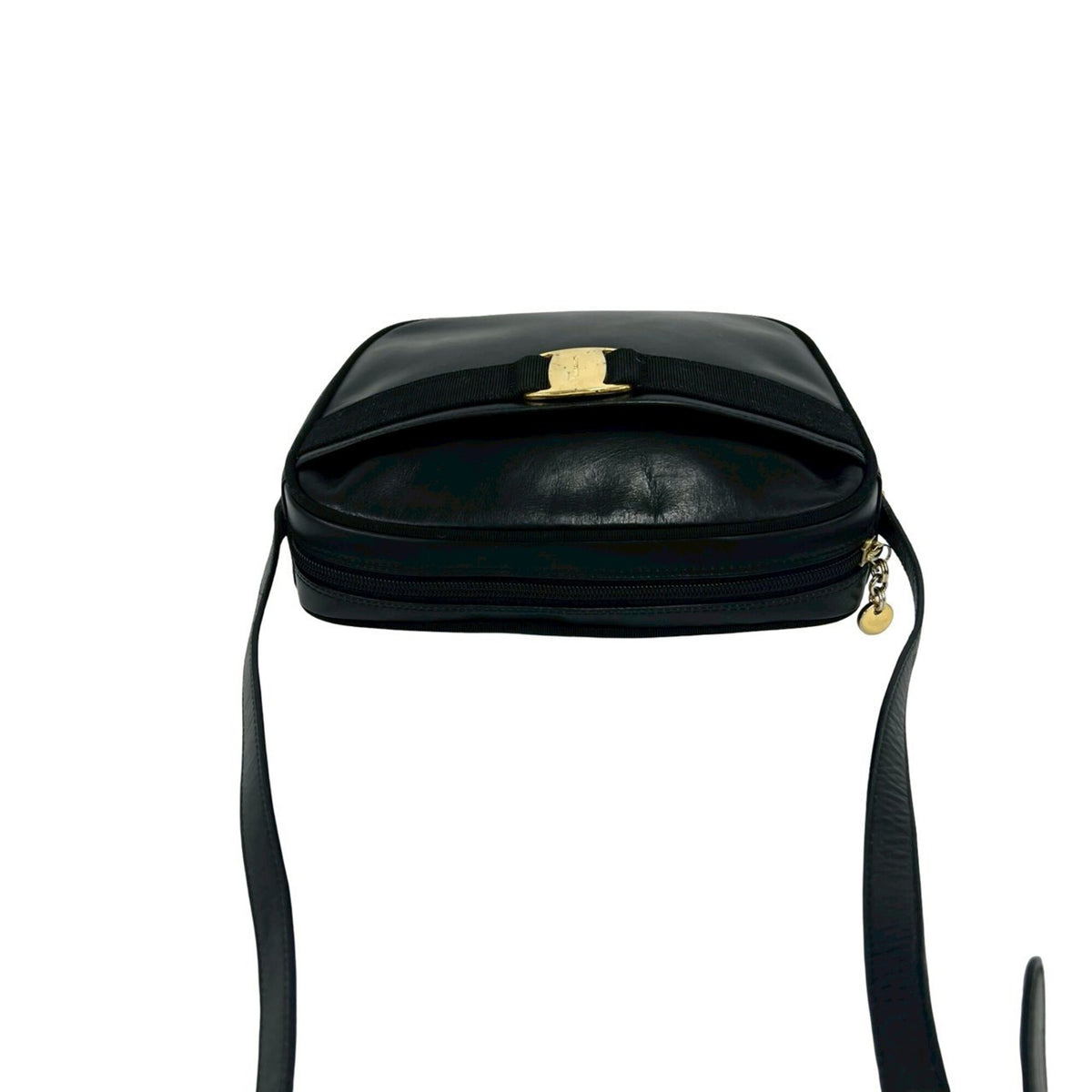 Salvatore Ferragamo Black Leather Shoulder Bag (Pre-Owned)