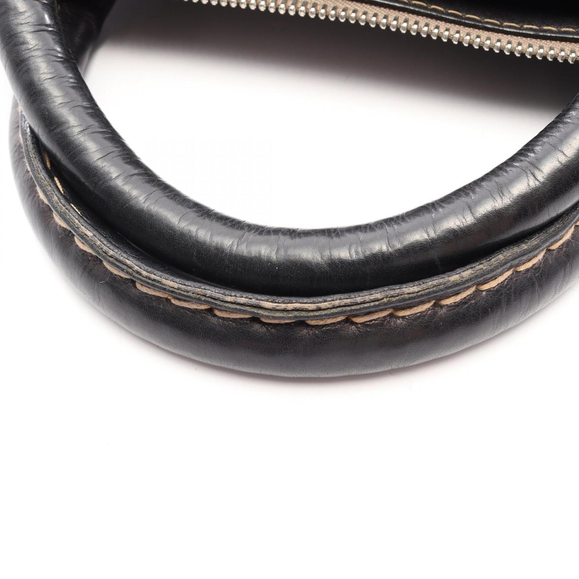 Chloé Black Leather Handbag (Pre-Owned)