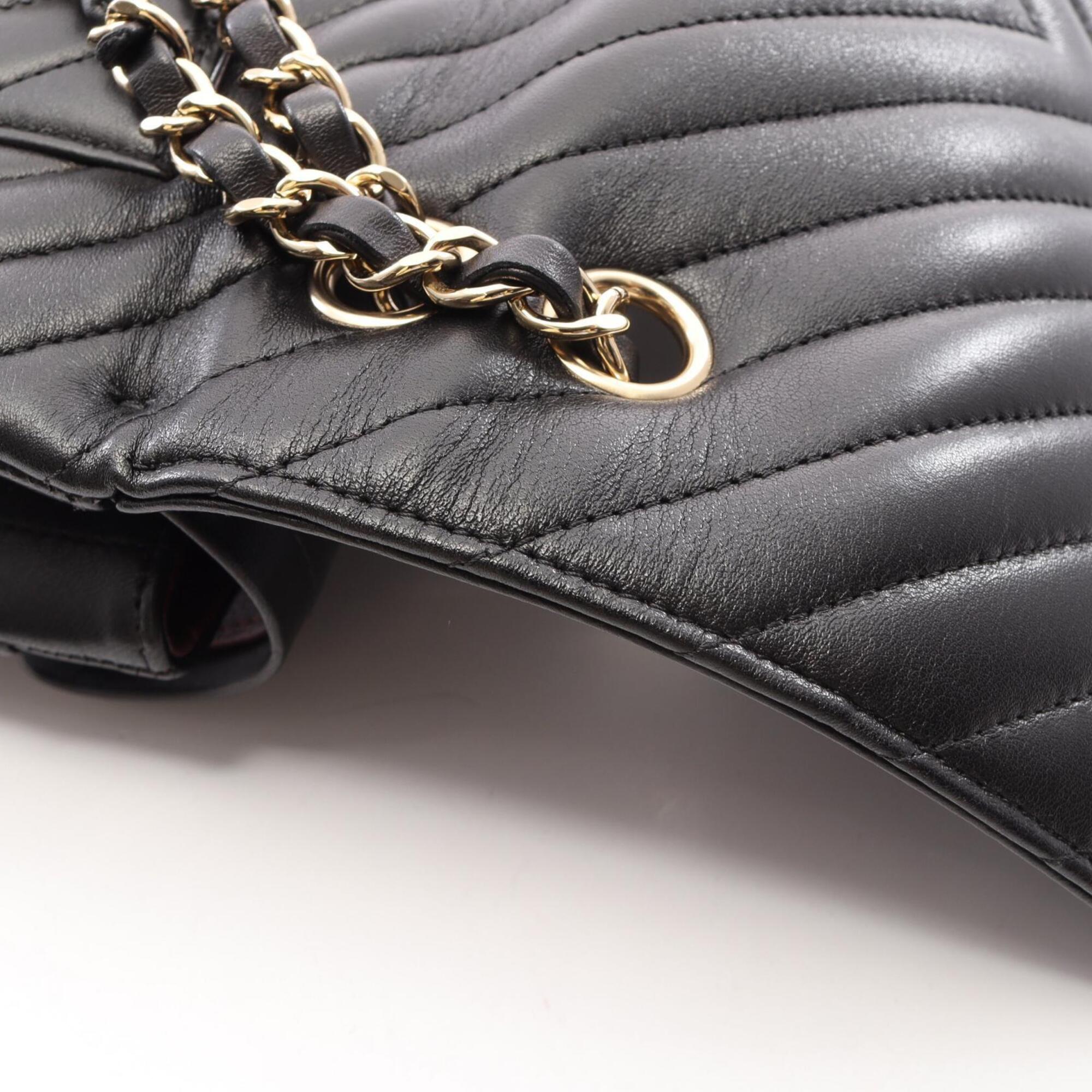Chanel Black Leather Handbag Shoulder Bag (Pre-Owned)