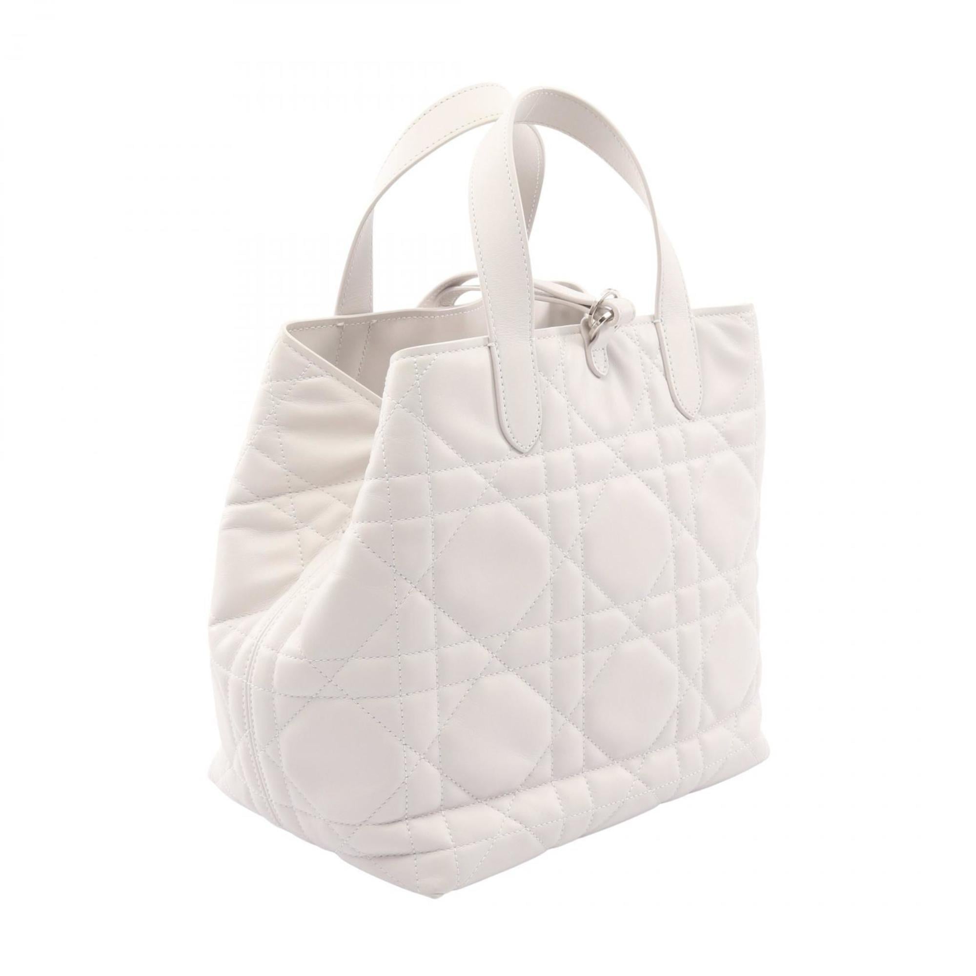 Christian Dior White Leather Handbag (Pre-Owned)