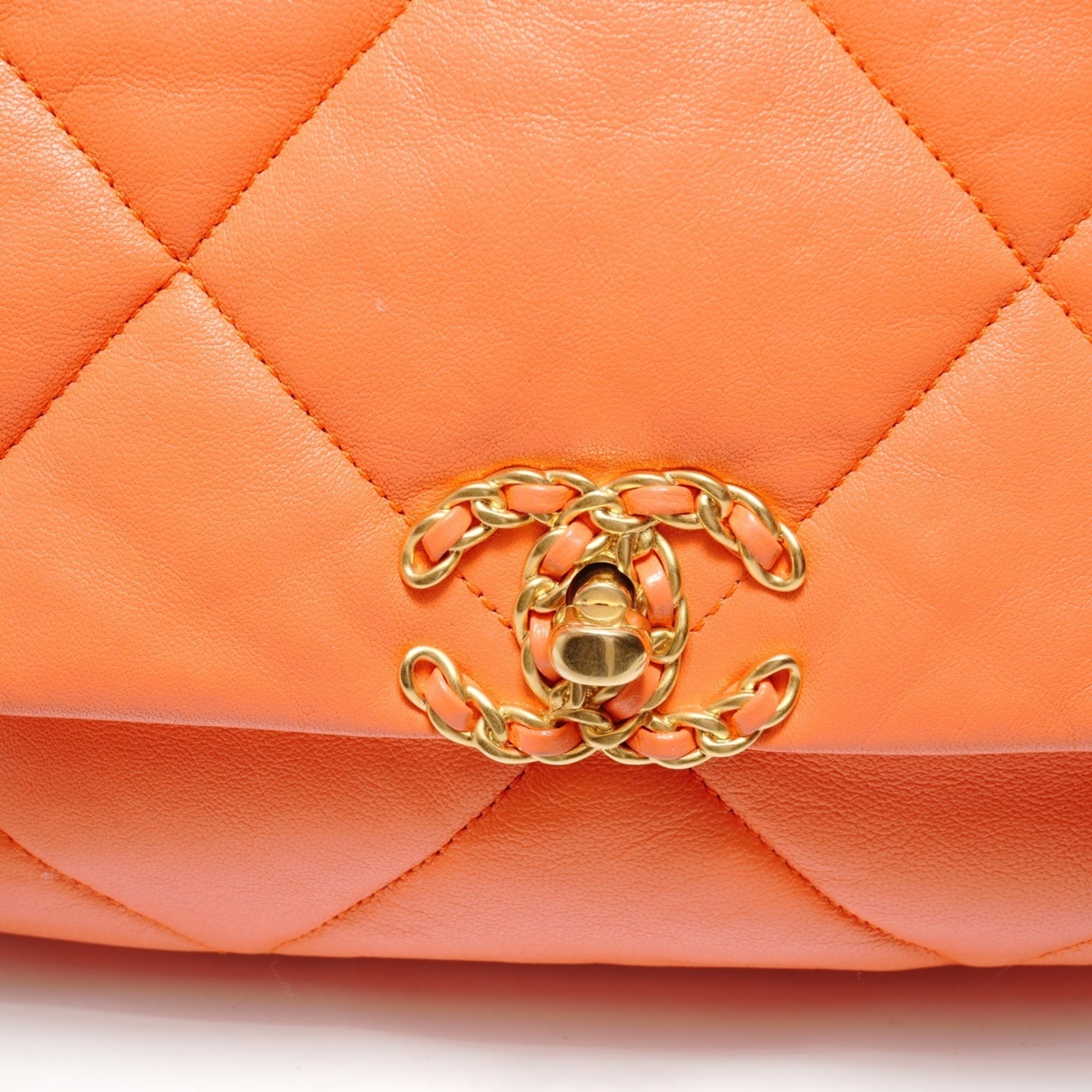 Chanel Matelasse Orange Shoulder Bag (Pre-Owned)