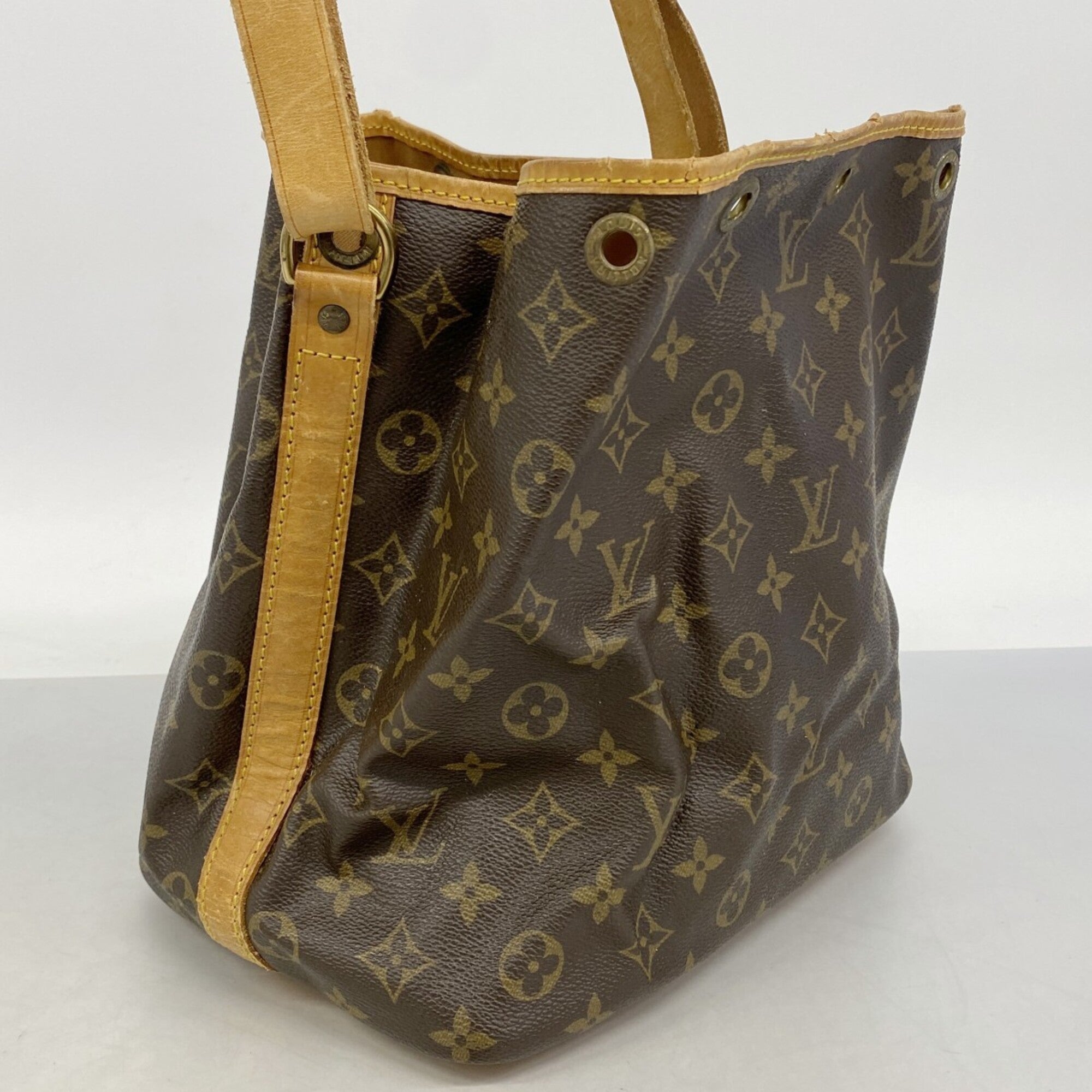 Louis Vuitton Brown Shoulder Bag (Pre-Owned)