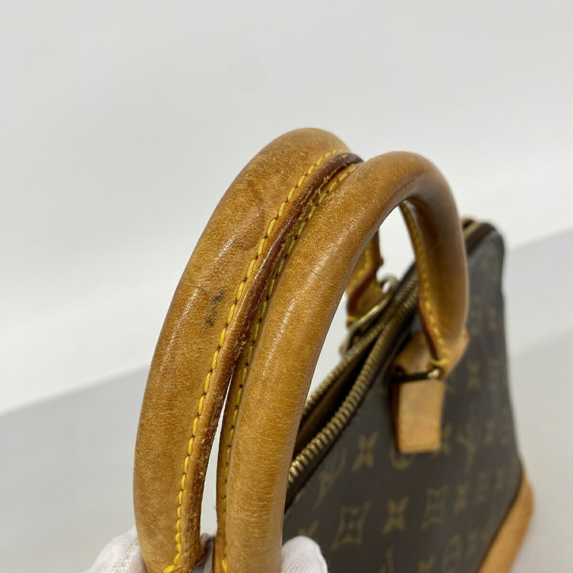 Louis Vuitton Brown Handbag (Pre-Owned)