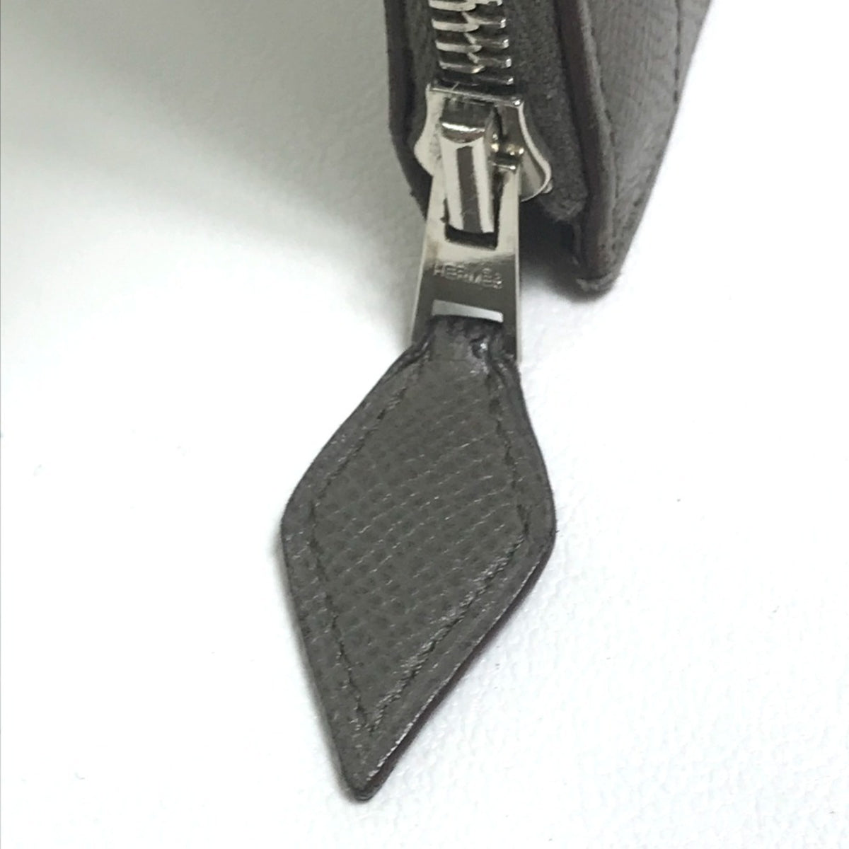 Hermes Kara Etoupe Gray Gray Epsom Leather Clutch Bag (Pre-Owned)