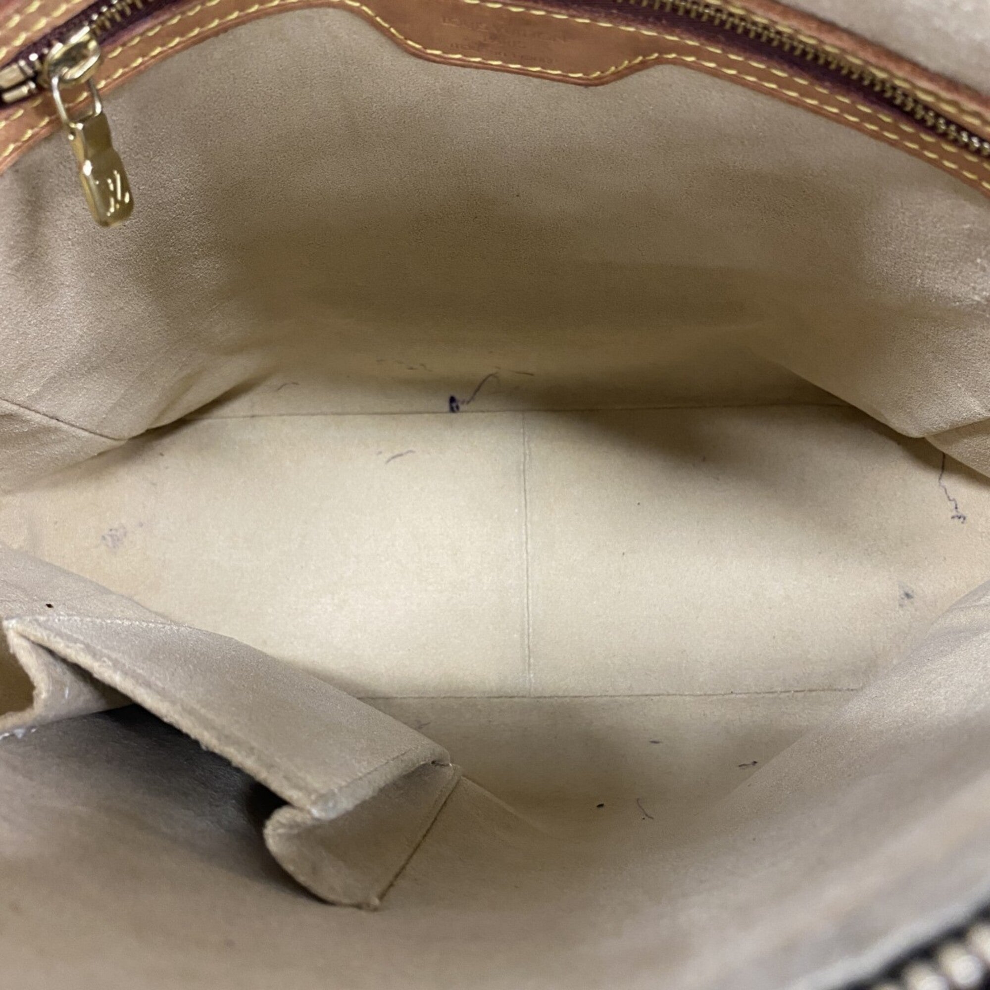 Louis Vuitton Brown Shoulder Bag (Pre-Owned)