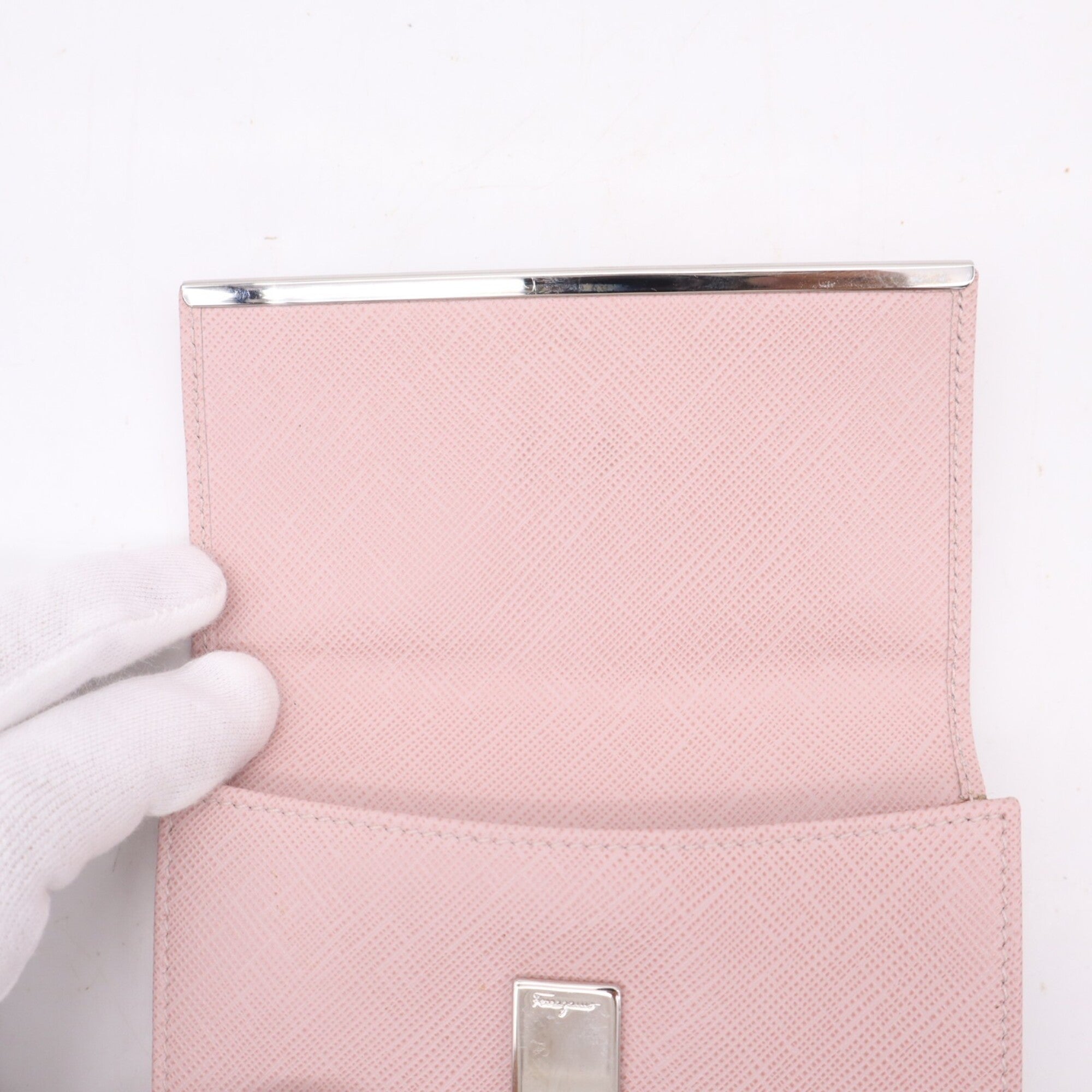 Salvatore Ferragamo Gancini Pink Leather Wallet (Bi-Fold) (Pre-Owned)