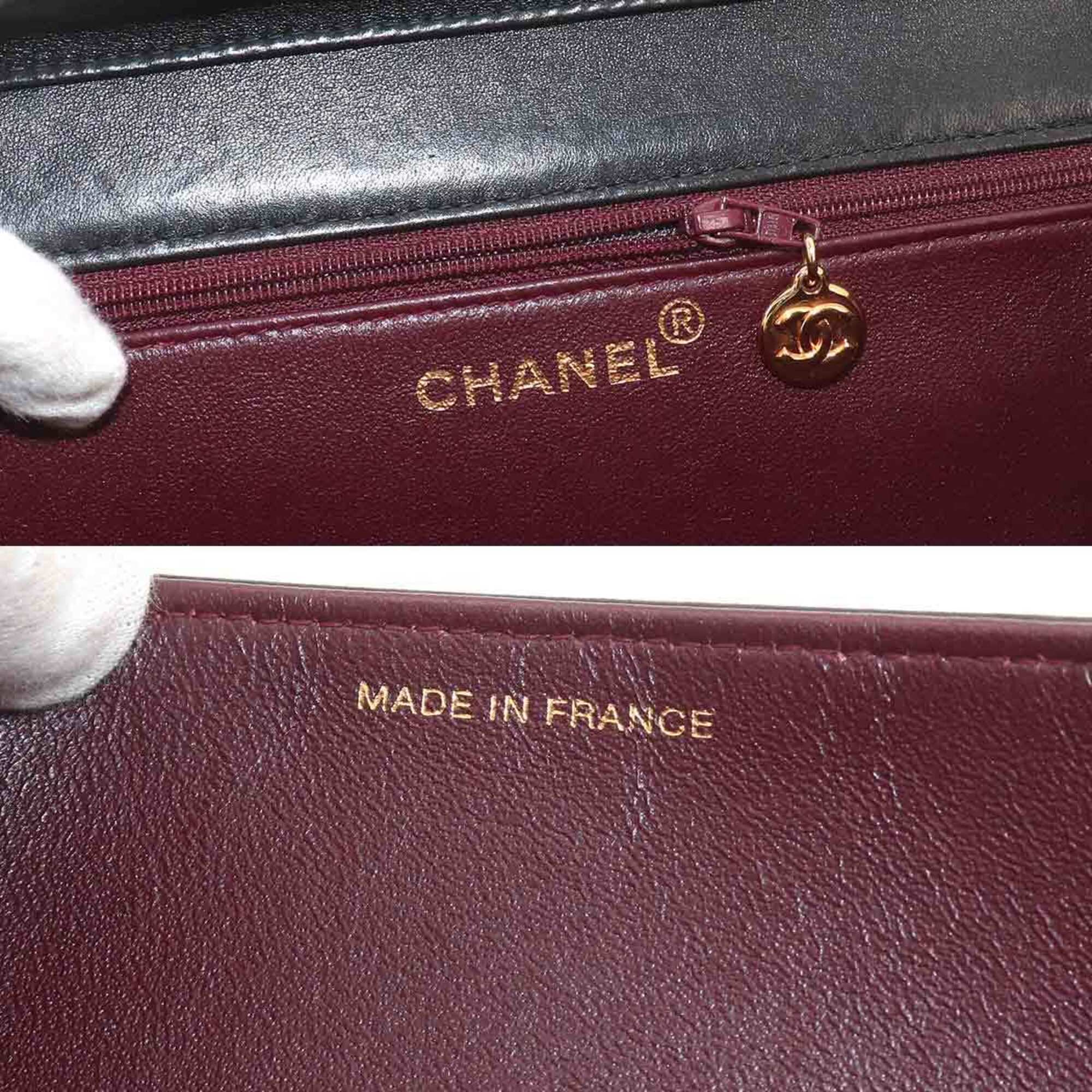 Chanel Black Leather Handbag Shoulder Bag (Pre-Owned)