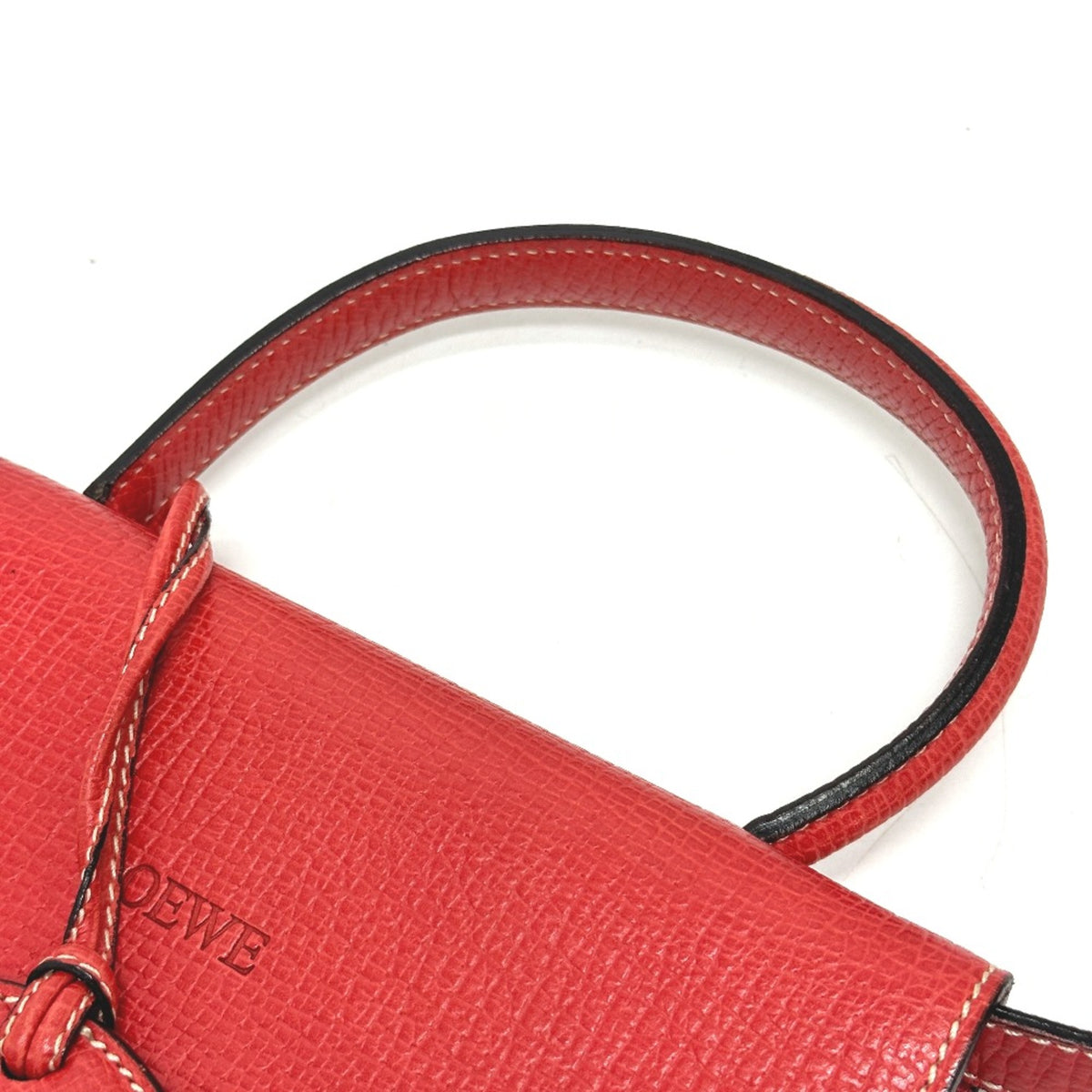 Loewe Red Leather Handbag (Pre-Owned)