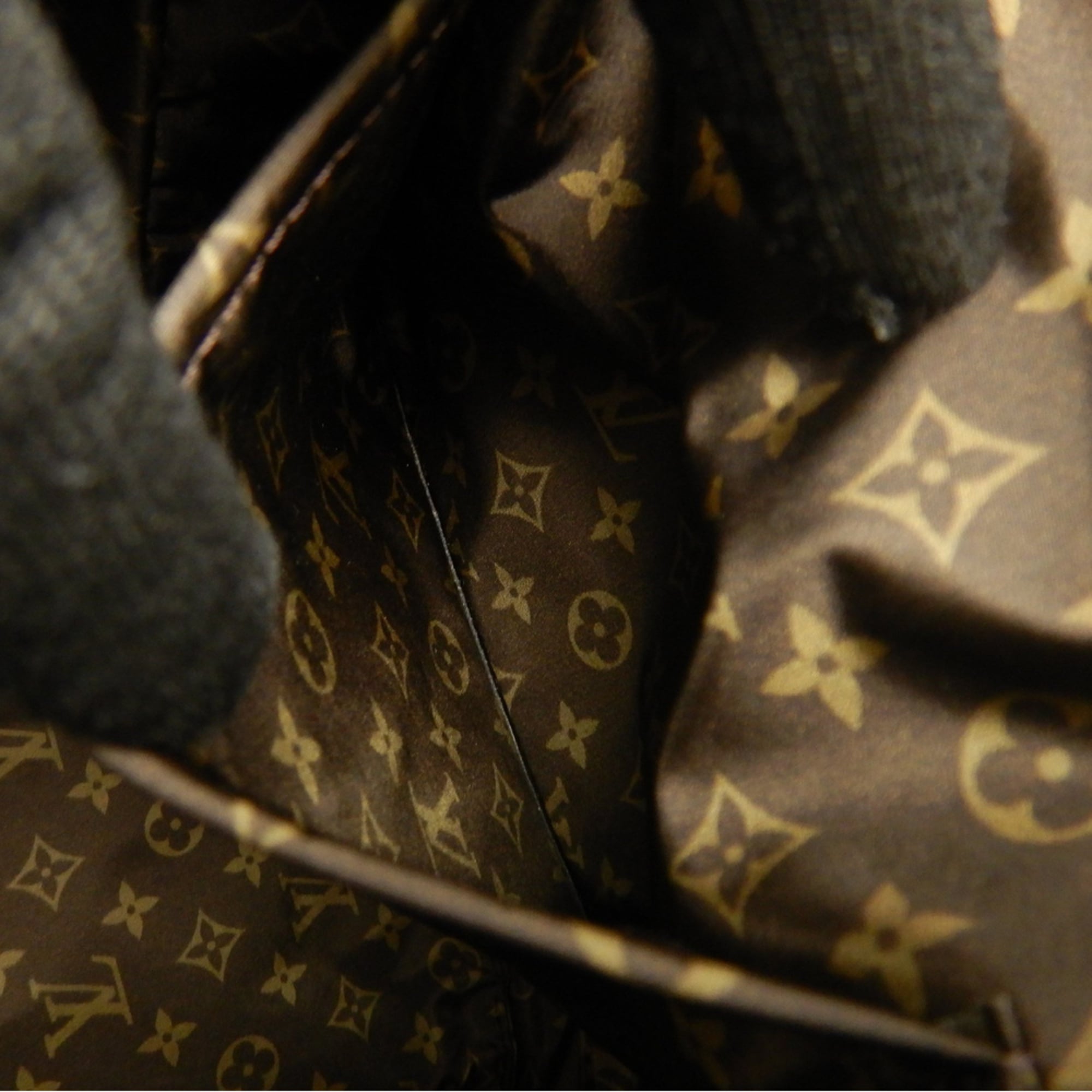 Louis Vuitton Cream Leather Backpack (Pre-Owned)