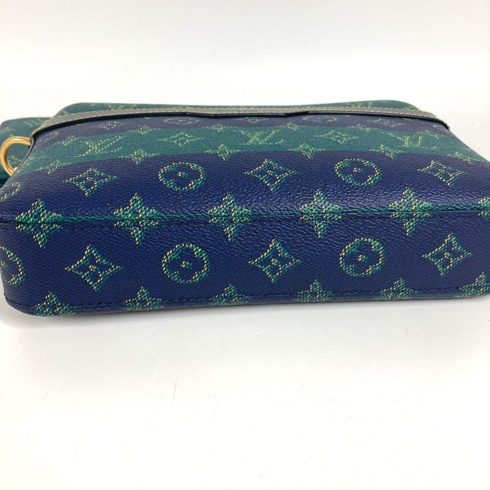 Louis Vuitton Blue Green Clutch Bag (Pre-Owned)