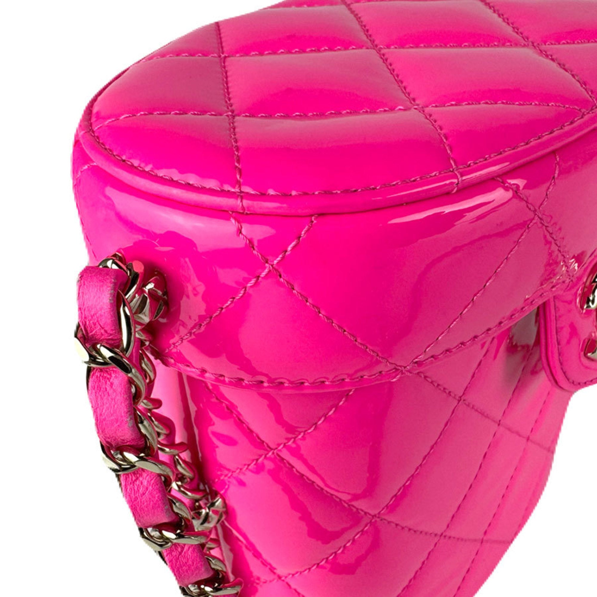 Chanel Pink Patent Leather Shoulder Bag (Pre-Owned)