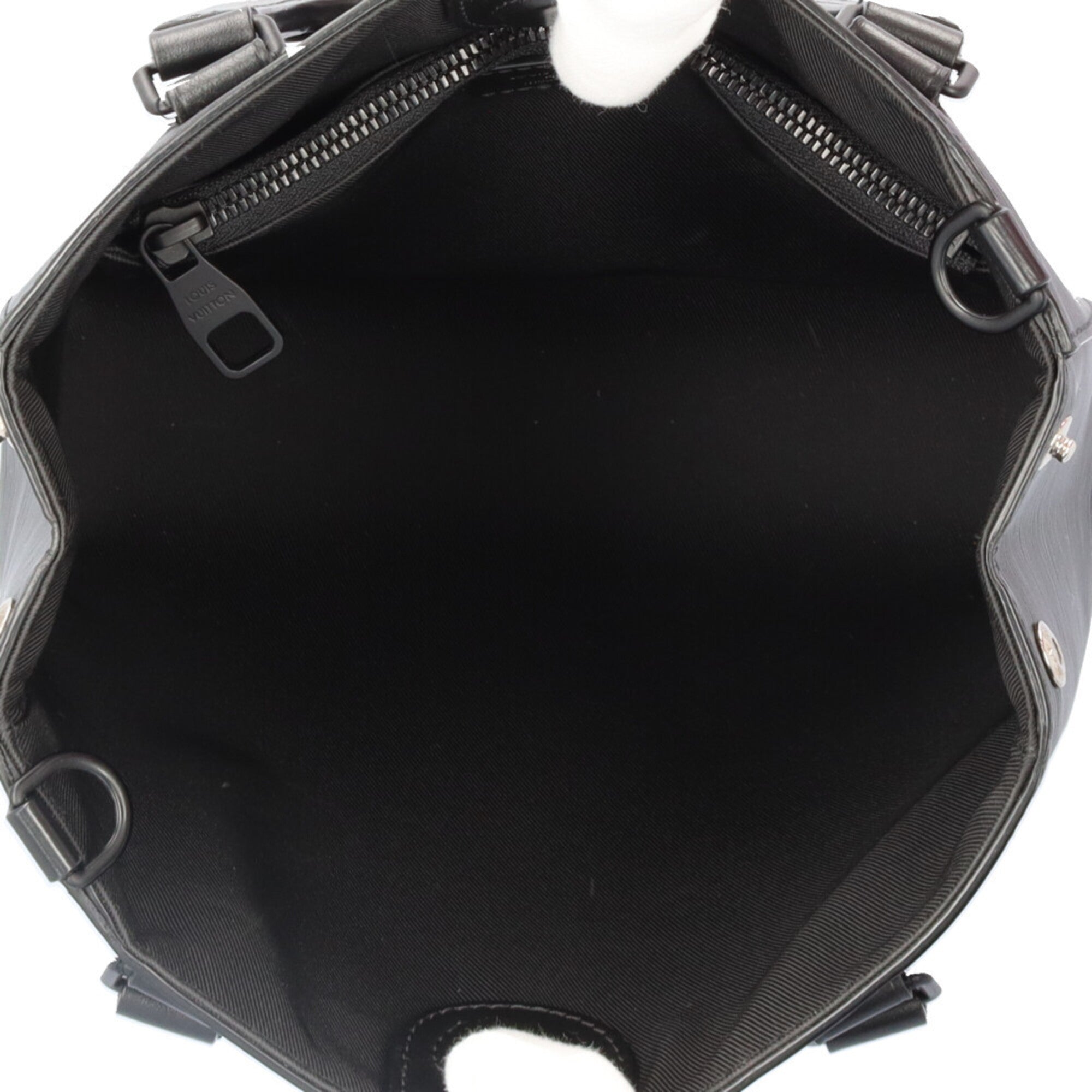 Louis Vuitton Black Epi Leather Shoulder Bag (Pre-Owned)