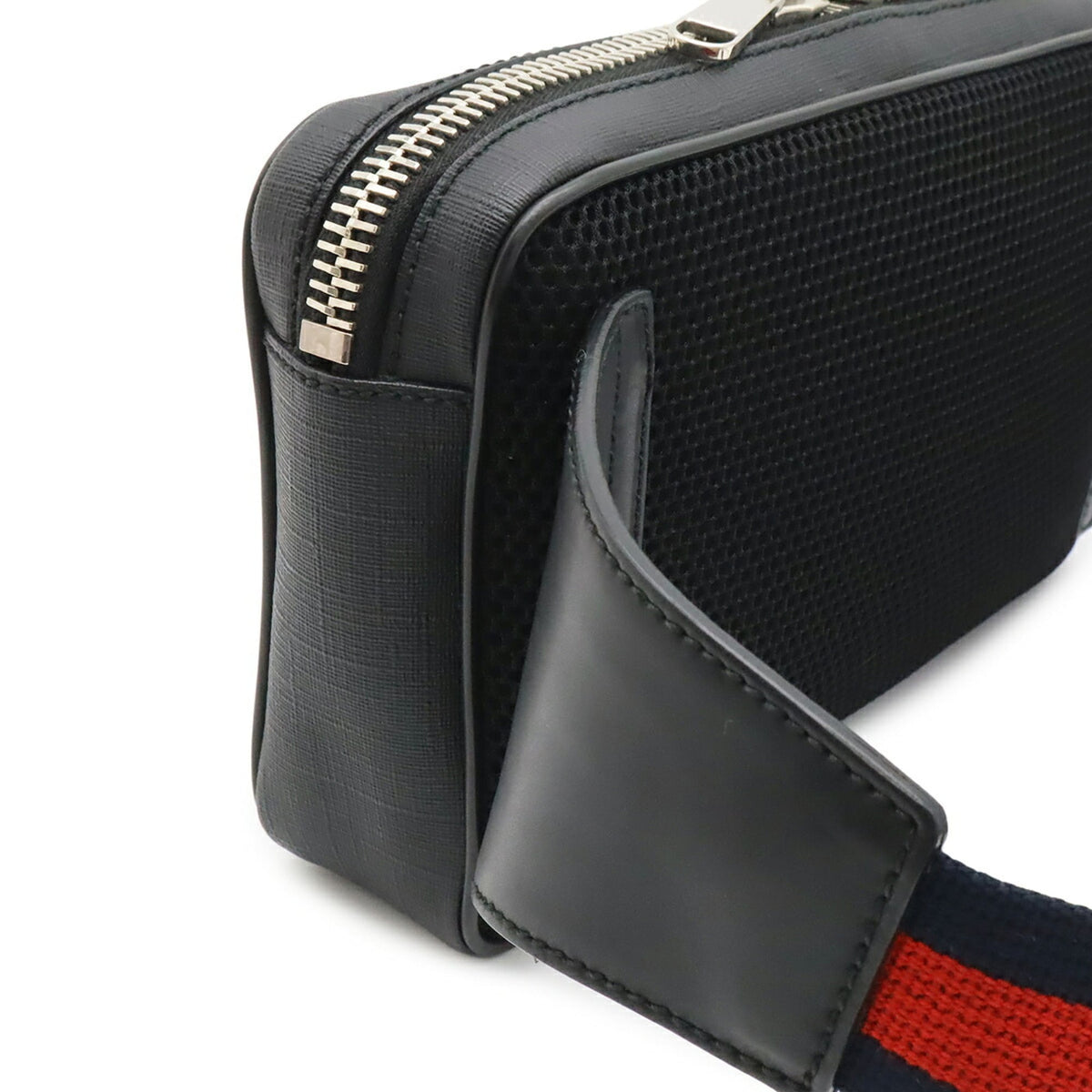Gucci Black Dark Gray Gg Supreme Sling Bag (Pre-Owned)