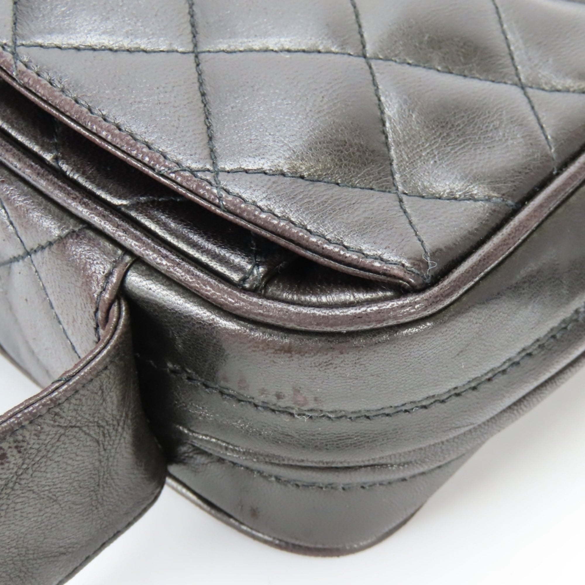 Chanel Black Quilting Leather Shoulder Bag (Pre-Owned)