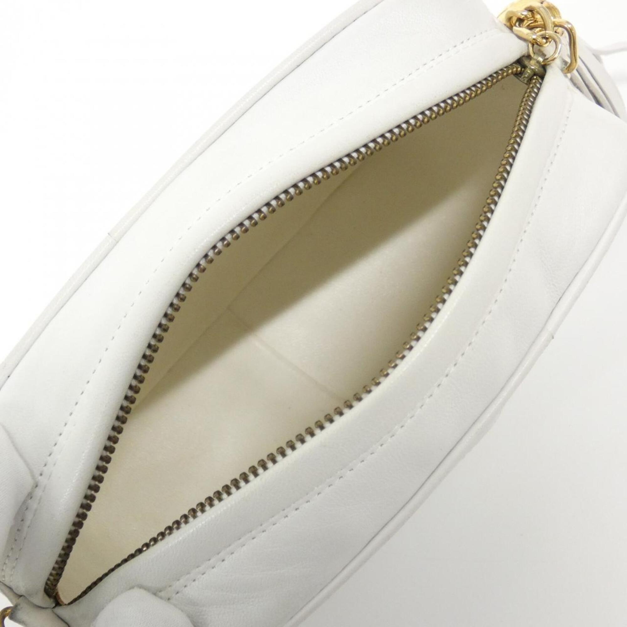 Chanel White Leather Shoulder Bag (Pre-Owned)