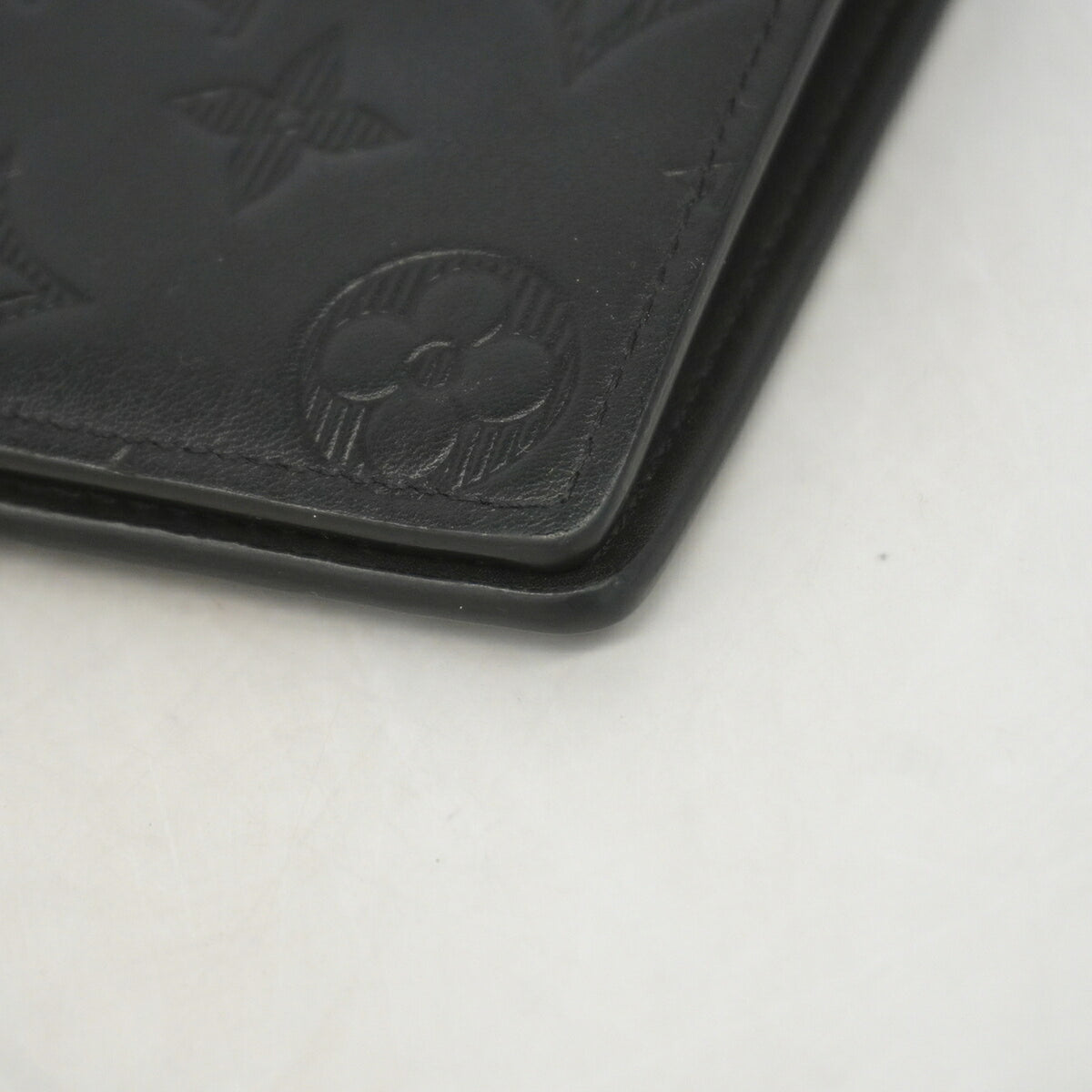 Louis Vuitton Black Long Wallet (Bi-Fold) (Pre-Owned)
