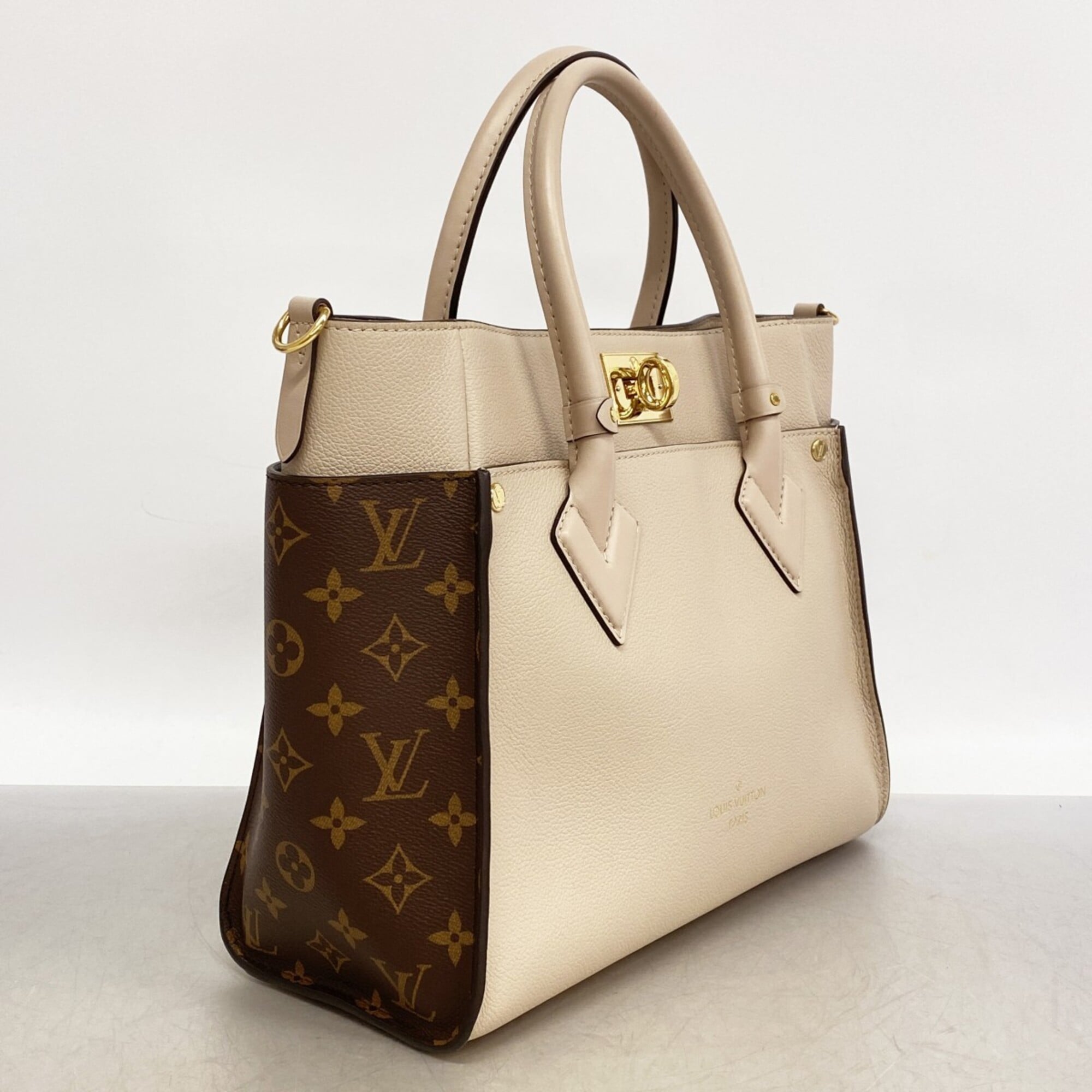 Louis Vuitton Brown Grayish Handbag (Pre-Owned)