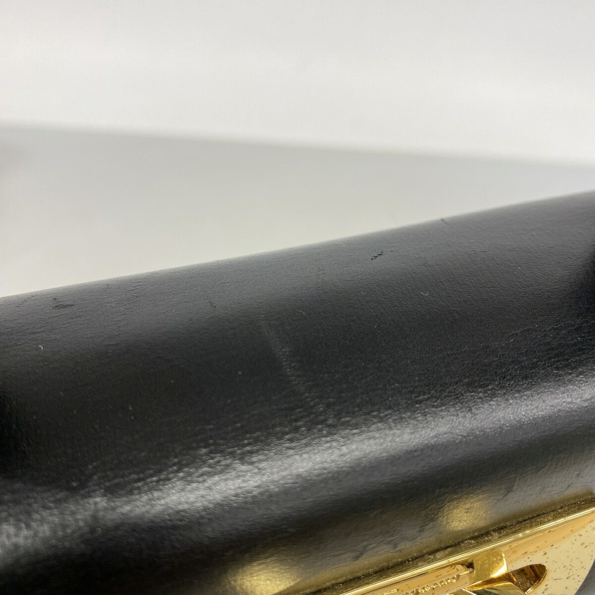 Salvatore Ferragamo Black Leather Handbag (Pre-Owned)