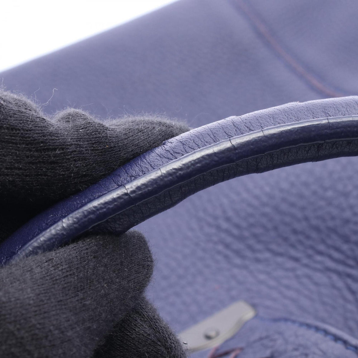 Bottega Veneta Navy Leather Handbag (Pre-Owned)