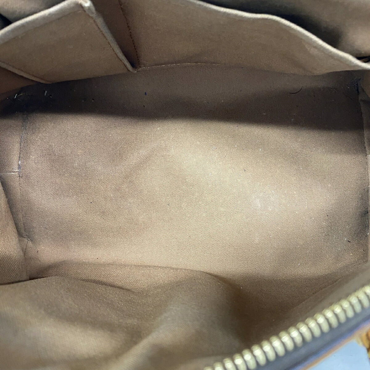 Louis Vuitton Brown Handbag (Pre-Owned)