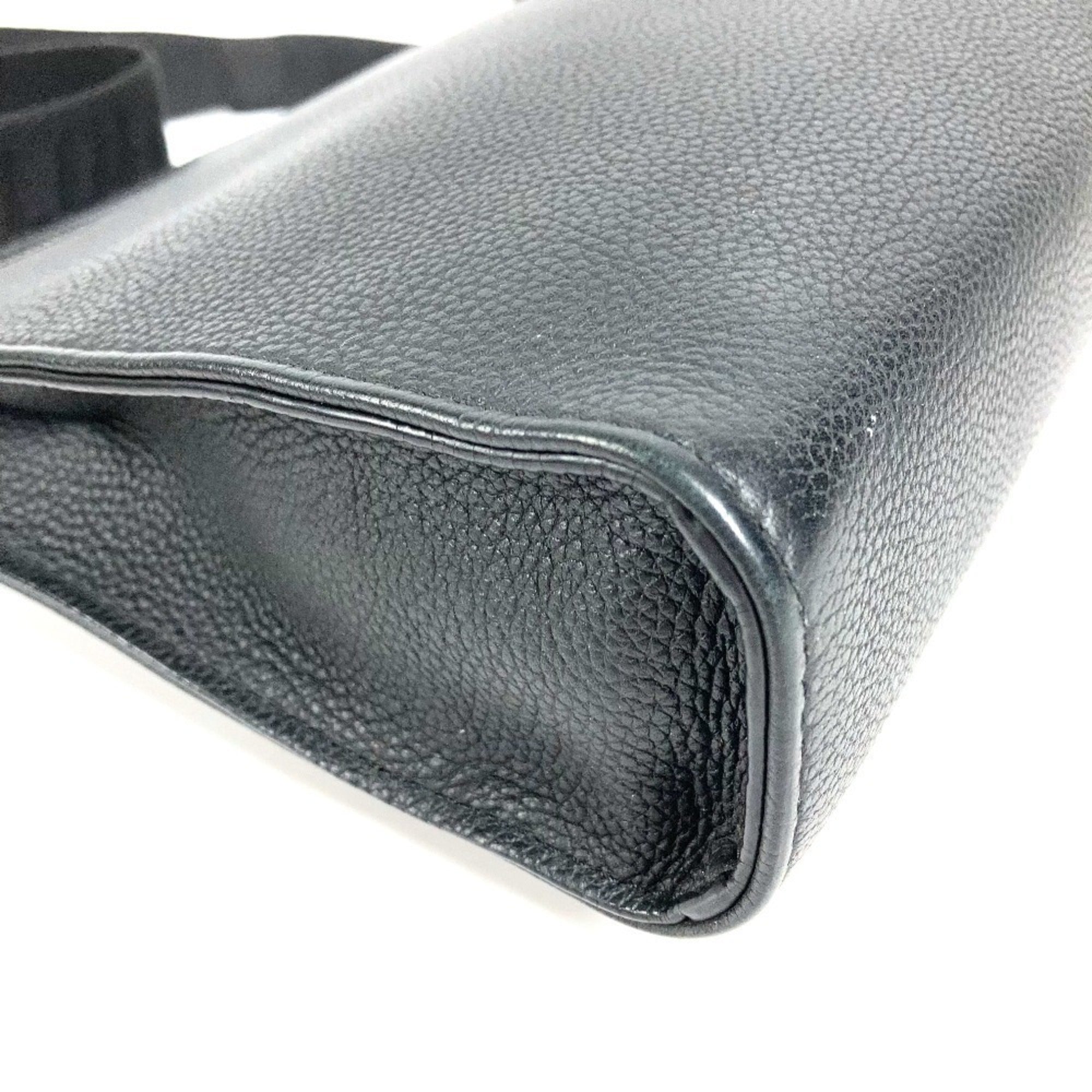 Louis Vuitton Black Leather Clutch Bag Pochette Shoulder Bag (Pre-Owned)