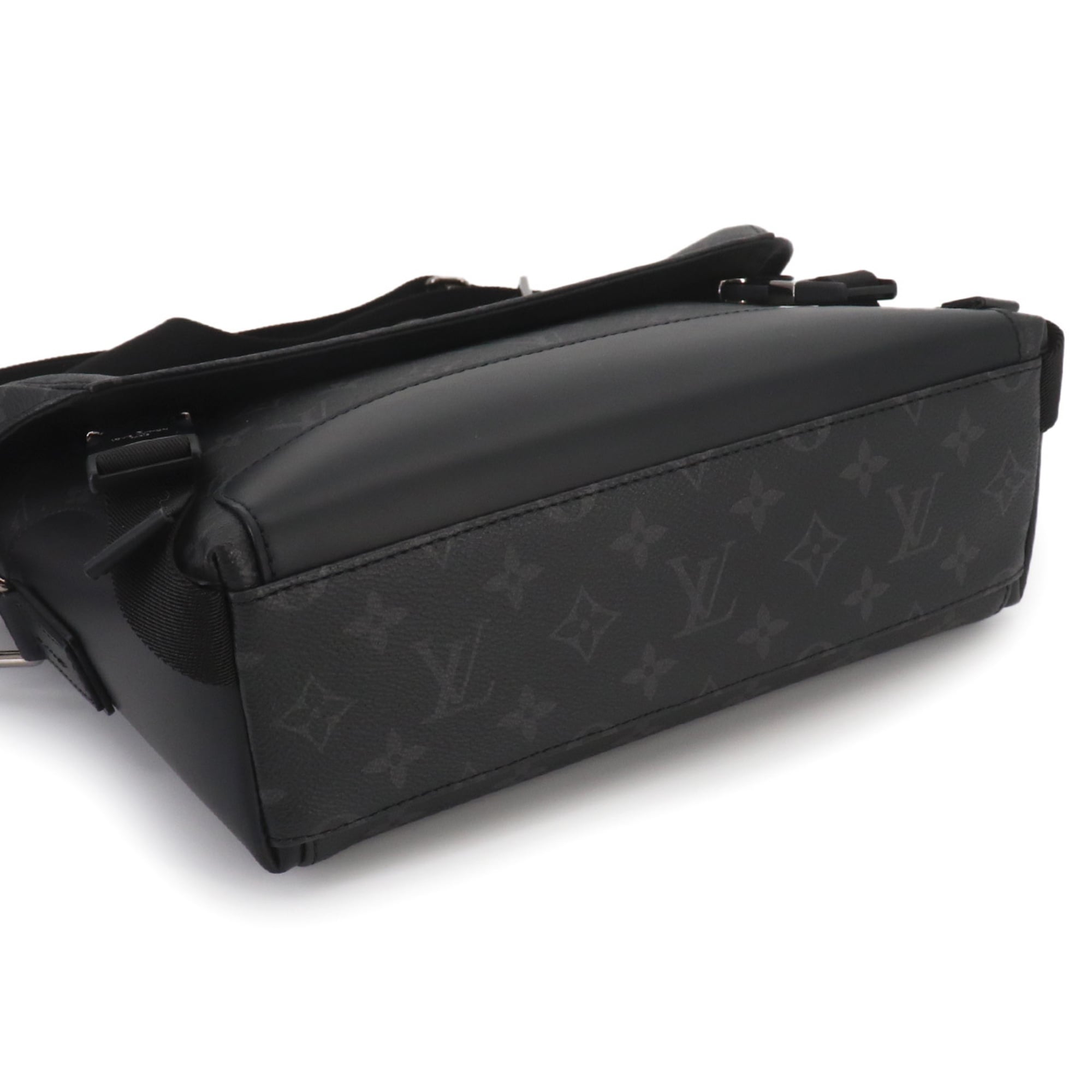 Louis Vuitton Monogram Eclipse Monogram Eclipse Messenger Bag Shoulder Bag (Pre-Owned)