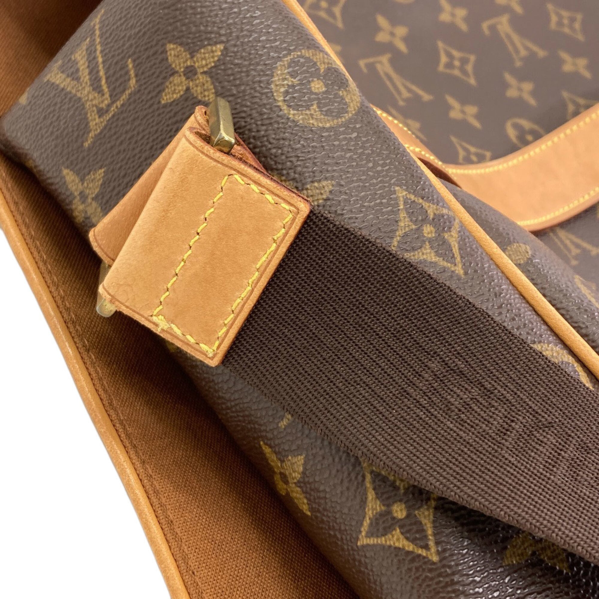 Louis Vuitton Monogram Monogram Shoulder Bag (Pre-Owned)