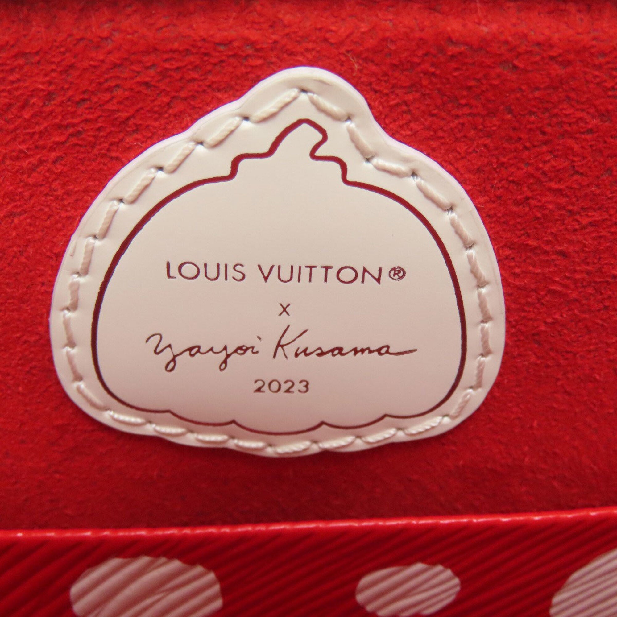 Louis Vuitton Red Color White Epi Leather Handbag (Pre-Owned)