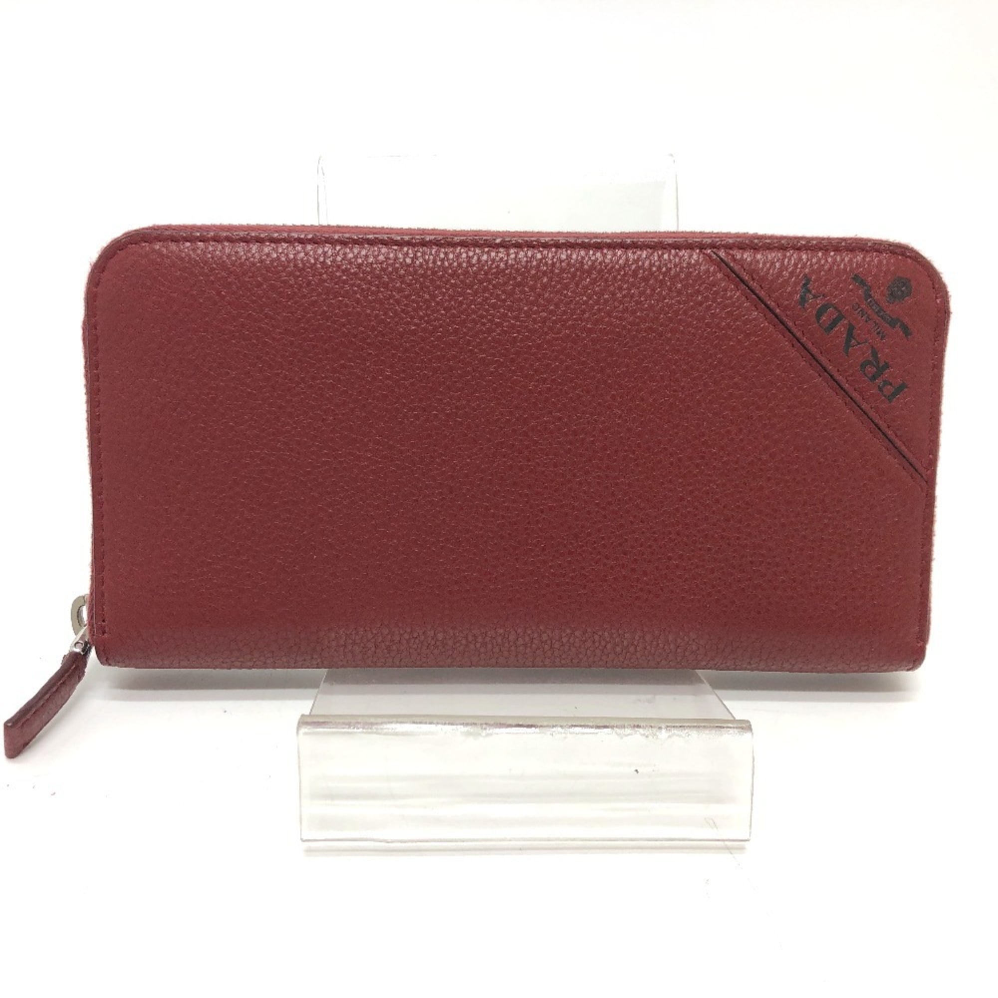 Prada Red Color Leather Long Wallet (Bi-Fold) (Pre-Owned)
