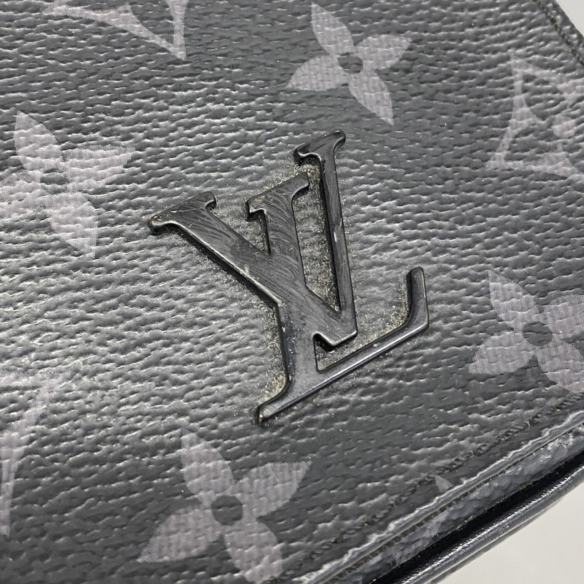 Louis Vuitton Black Shoulder Bag (Pre-Owned)