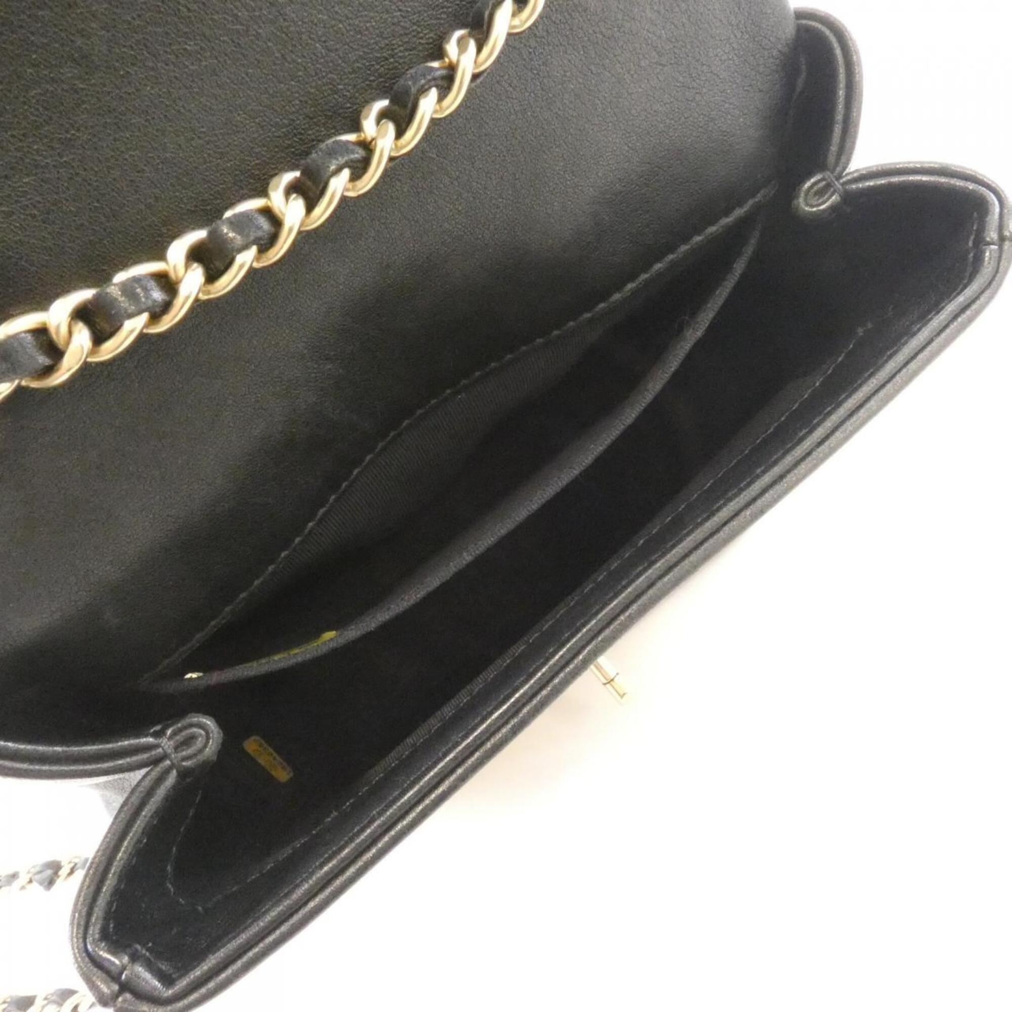 Chanel Beige Black Leather Shoulder Bag (Pre-Owned)