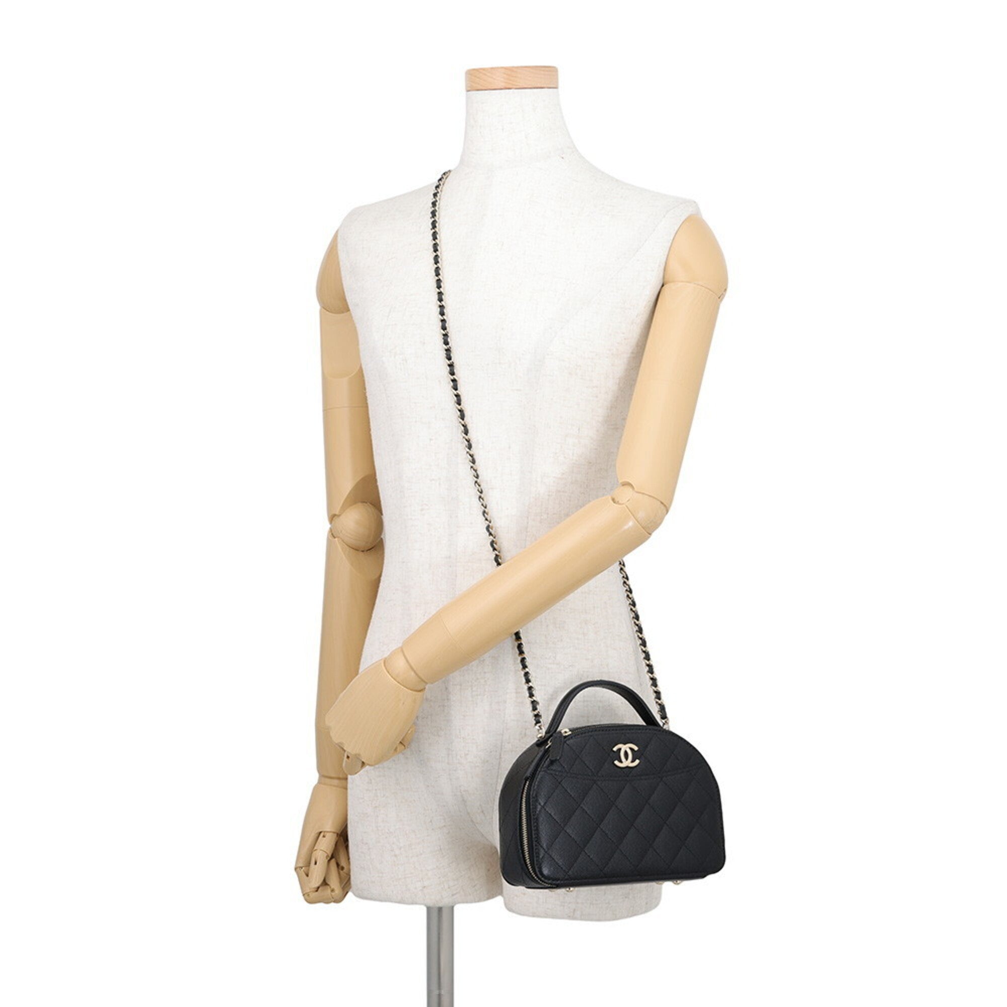 Chanel Matelasse Black Grained Calfskin Handbag Shoulder Bag (Pre-Owned)