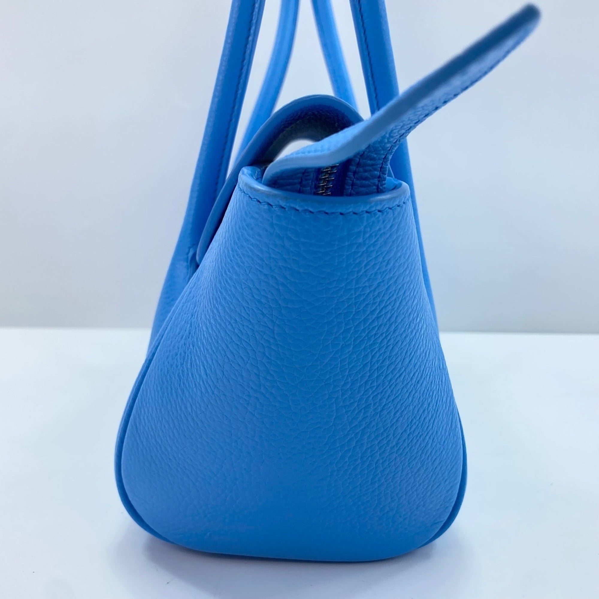 Salvatore Ferragamo Blue Handbag (Pre-Owned)