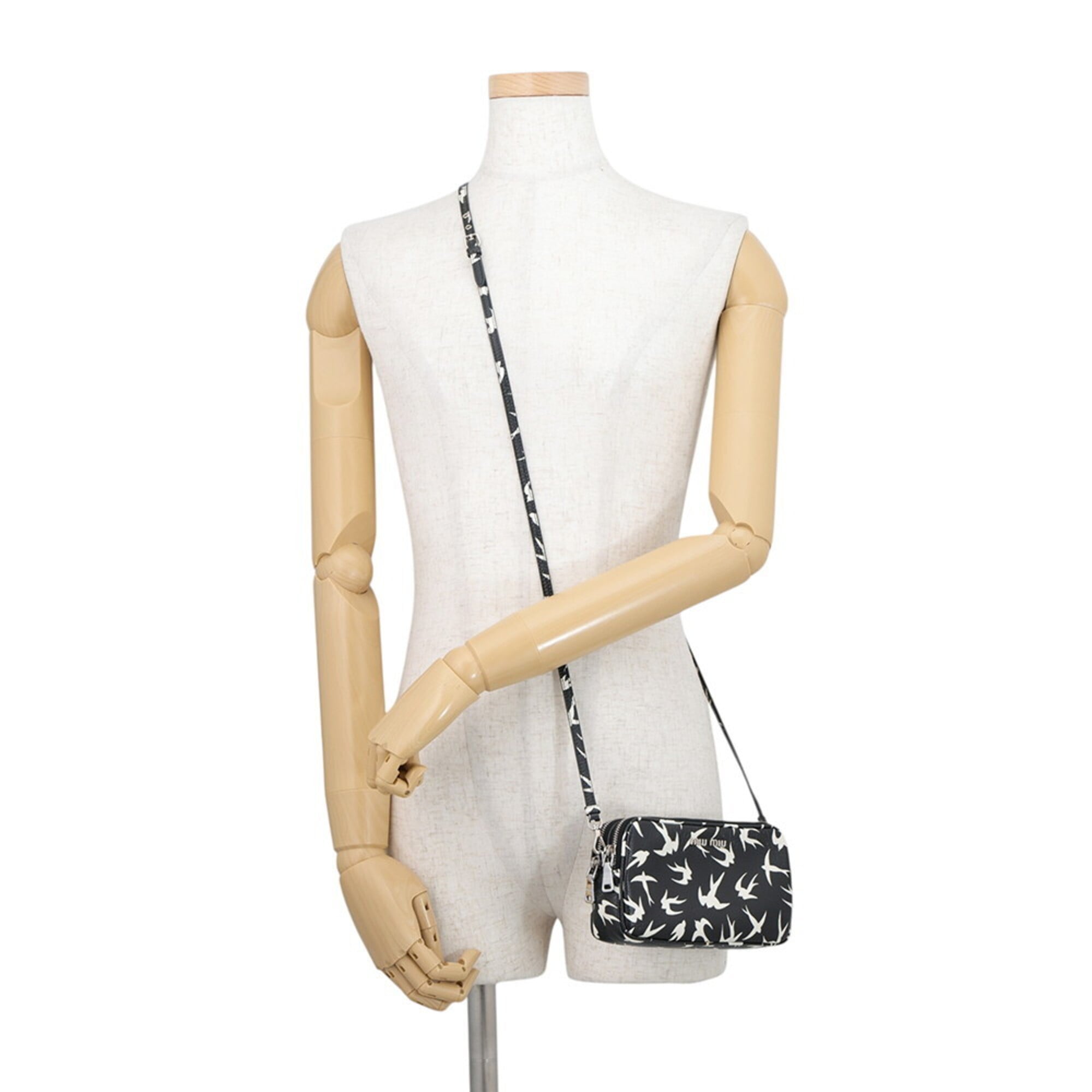 Miu Miu Black White Leather Handbag Shoulder Bag (Pre-Owned)