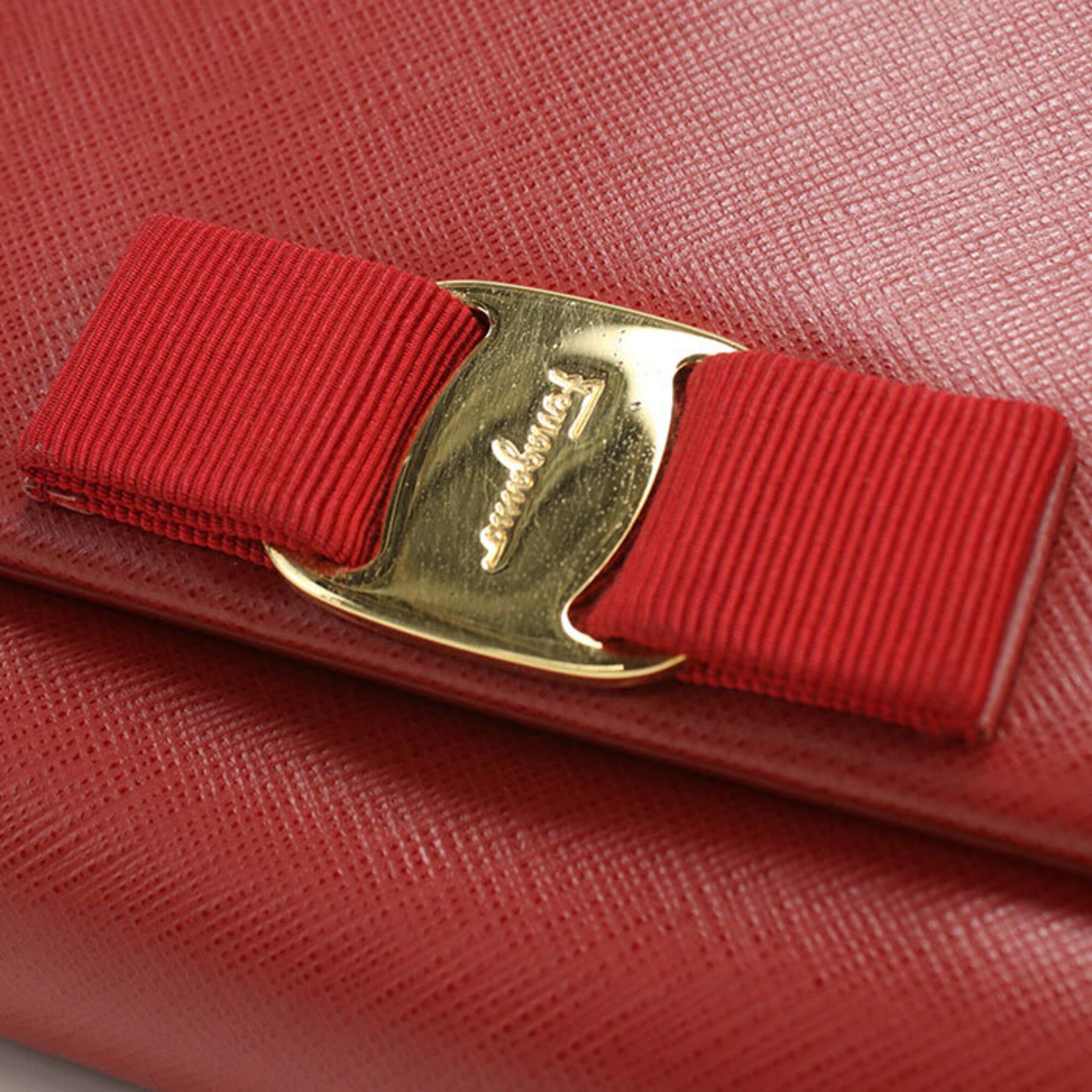 Salvatore Ferragamo Red Color Leather Shoulder Bag (Pre-Owned)