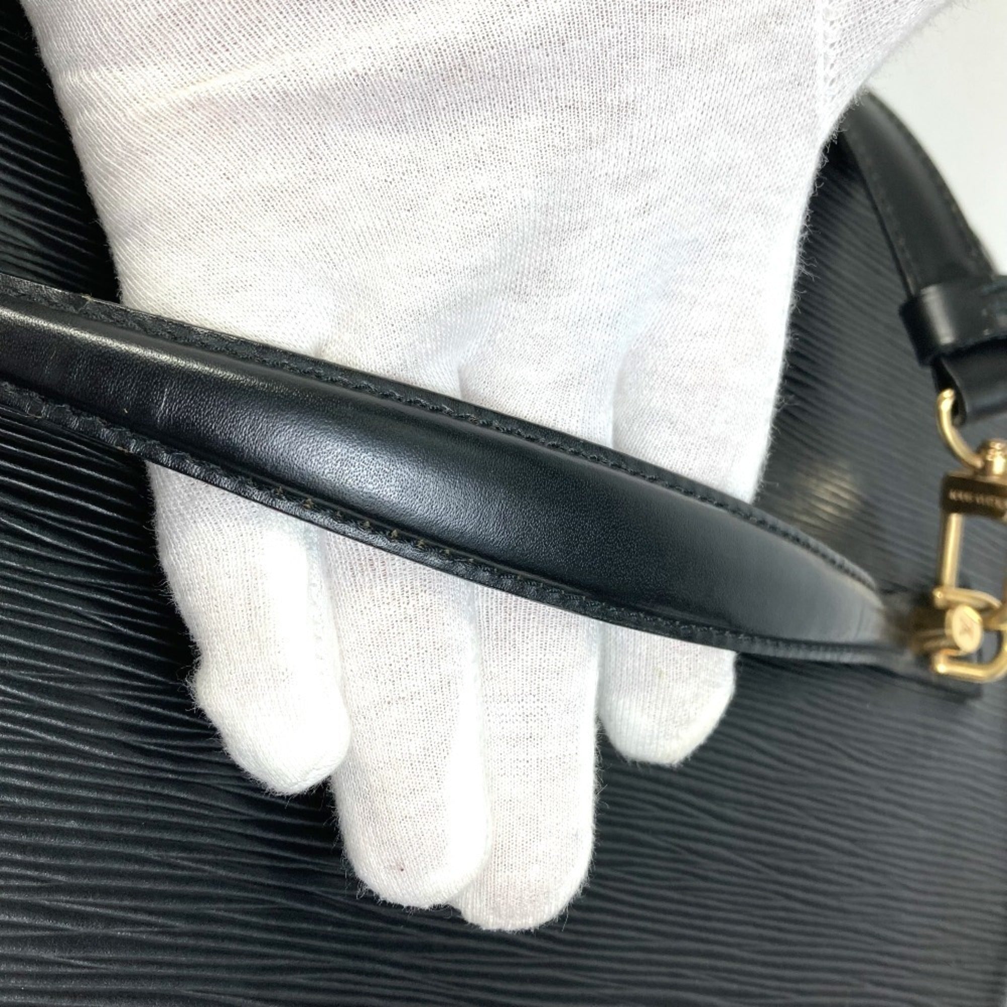 Louis Vuitton Black Epi Leather Shoulder Bag Vanity Bag (Pre-Owned)