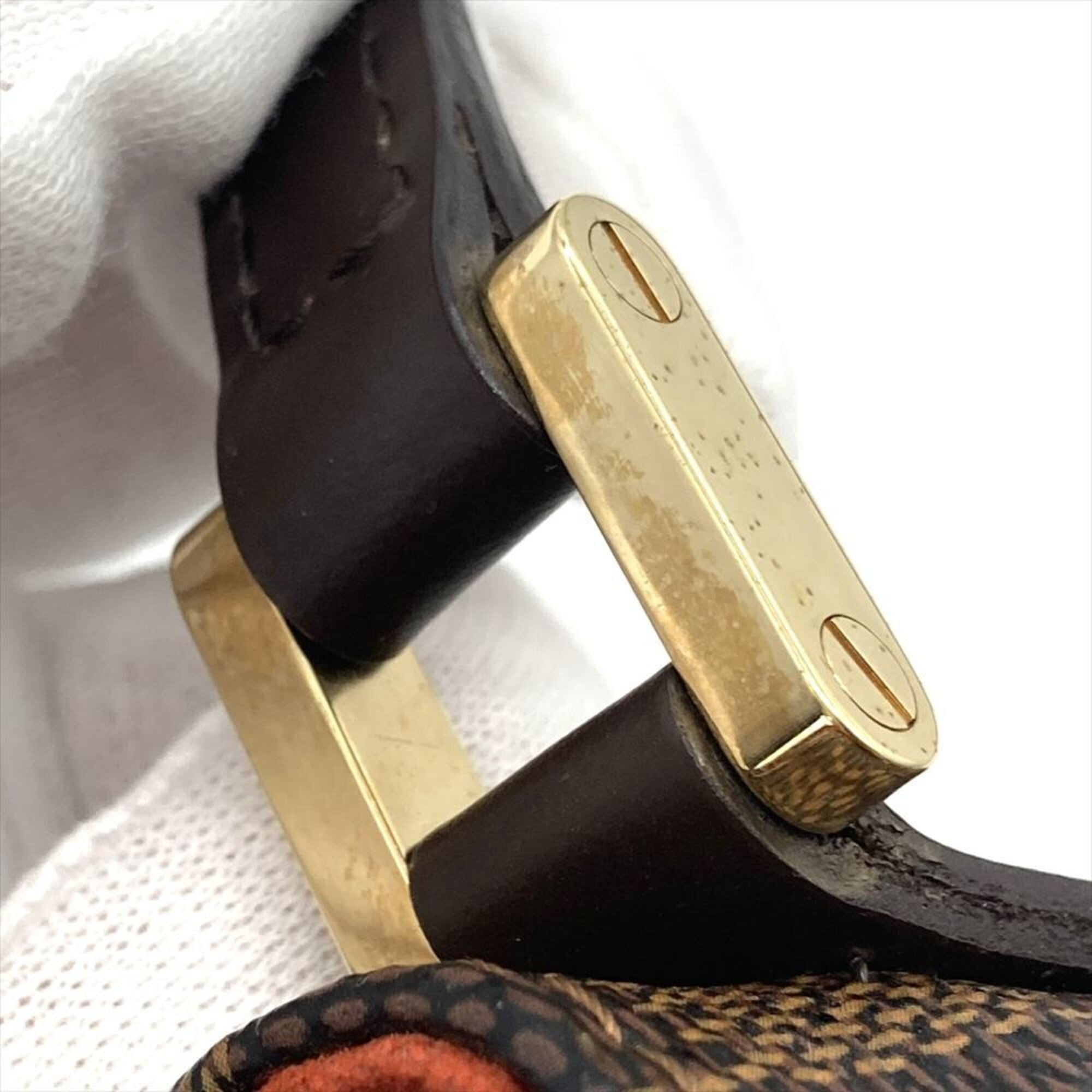 Louis Vuitton Brown Shoulder Bag (Pre-Owned)