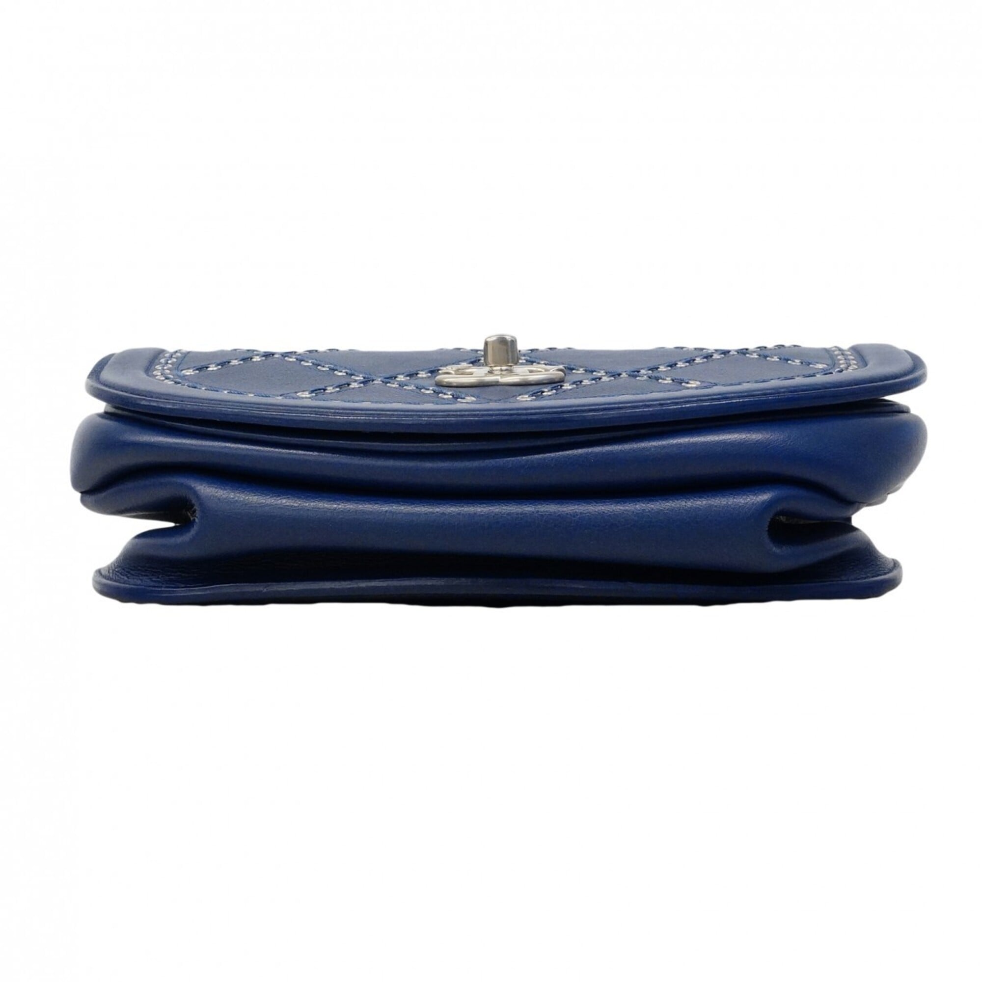 Chanel Blue Leather Shoulder Bag (Pre-Owned)